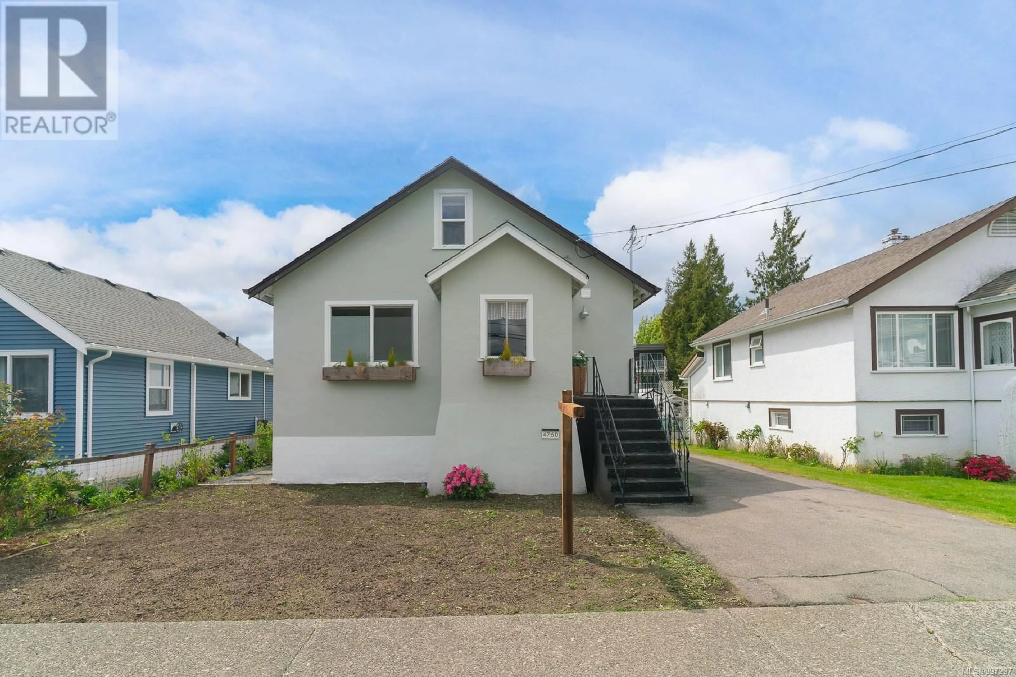 Home with vinyl exterior material, street for 4760 GERTRUDE STREET, Port Alberni British Columbia V9Y6K5
