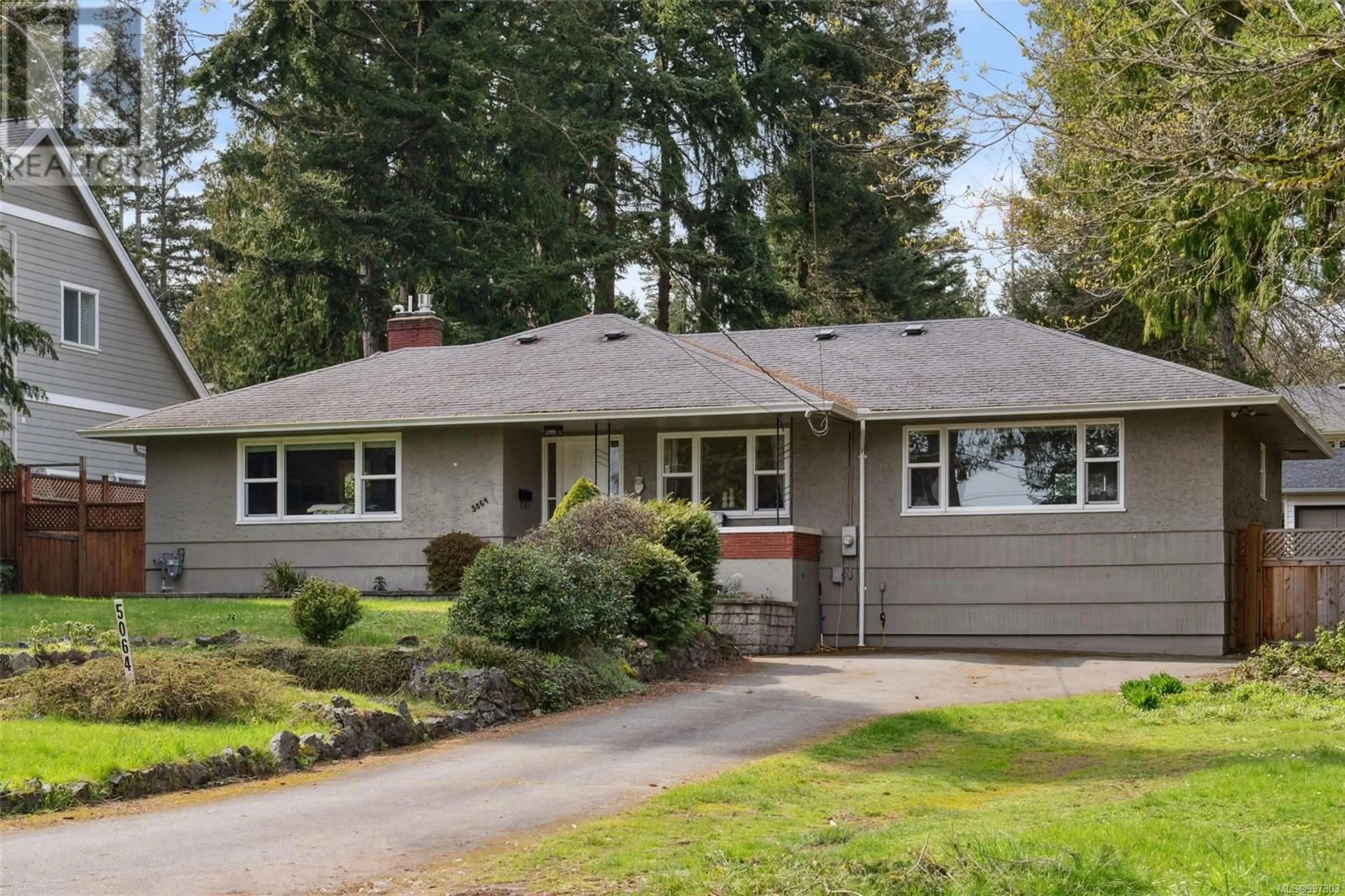 Home with vinyl exterior material, street for 5064 WESLEY ROAD, Saanich British Columbia V8Y1Z4