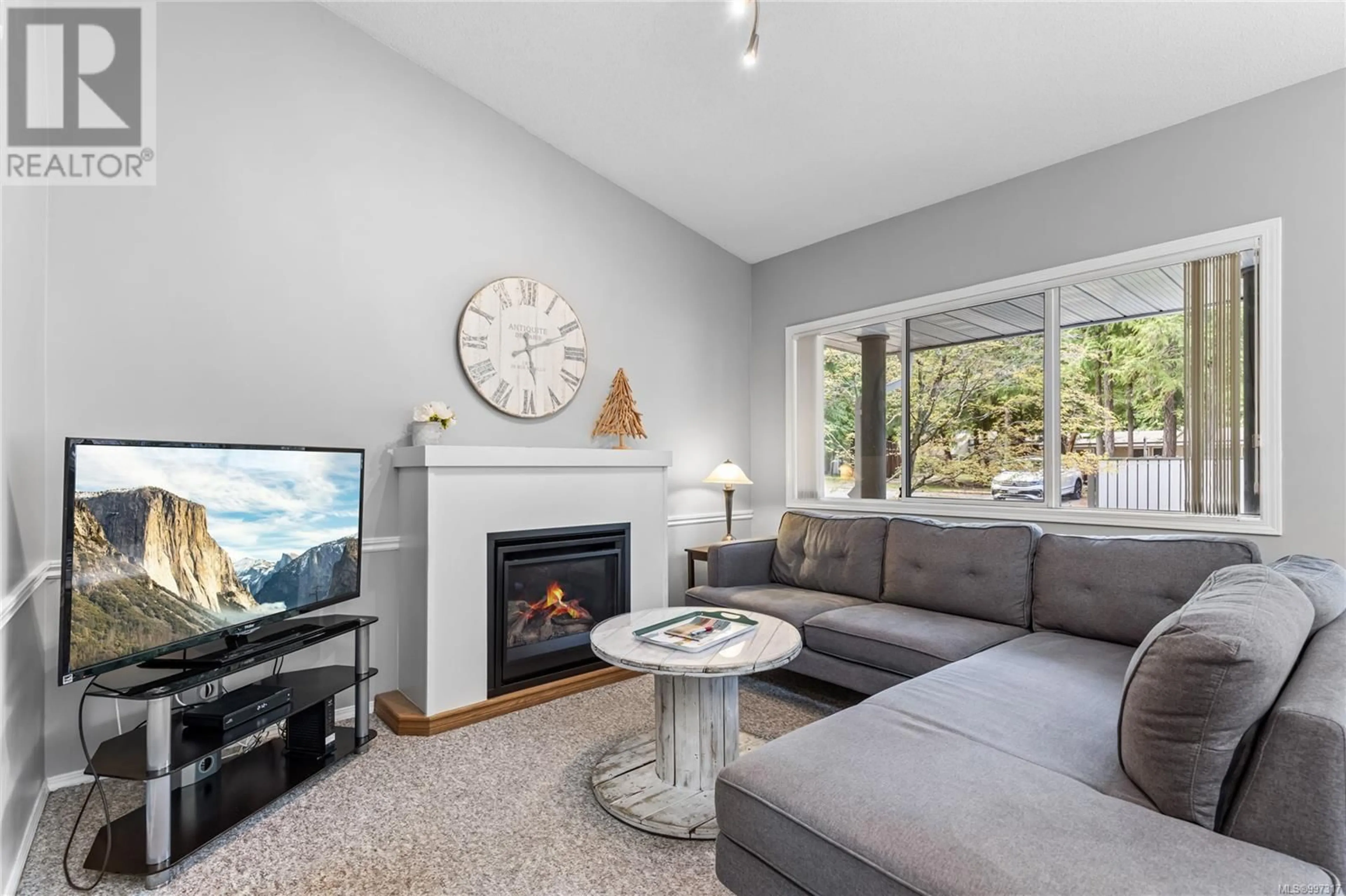 Living room with furniture, unknown for 29 - 1135 RESORT DRIVE, Parksville British Columbia V9P2T6