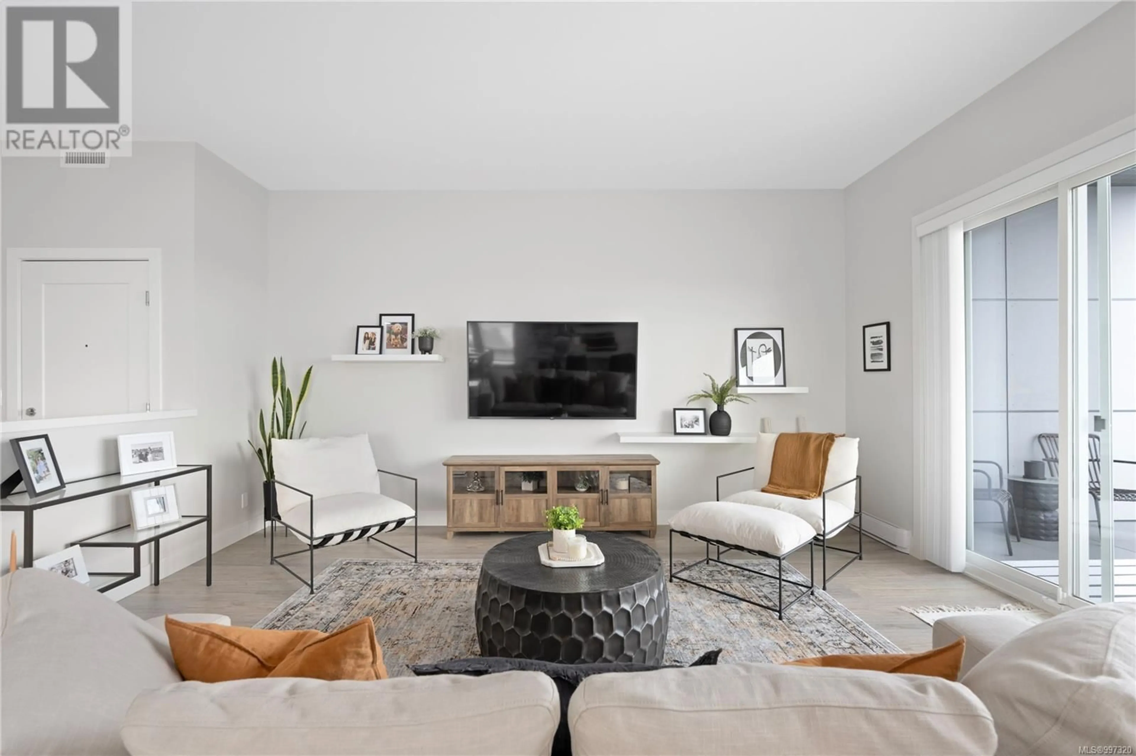 Living room with furniture, unknown for 501 - 6544 METRAL DRIVE, Nanaimo British Columbia V9T2L8