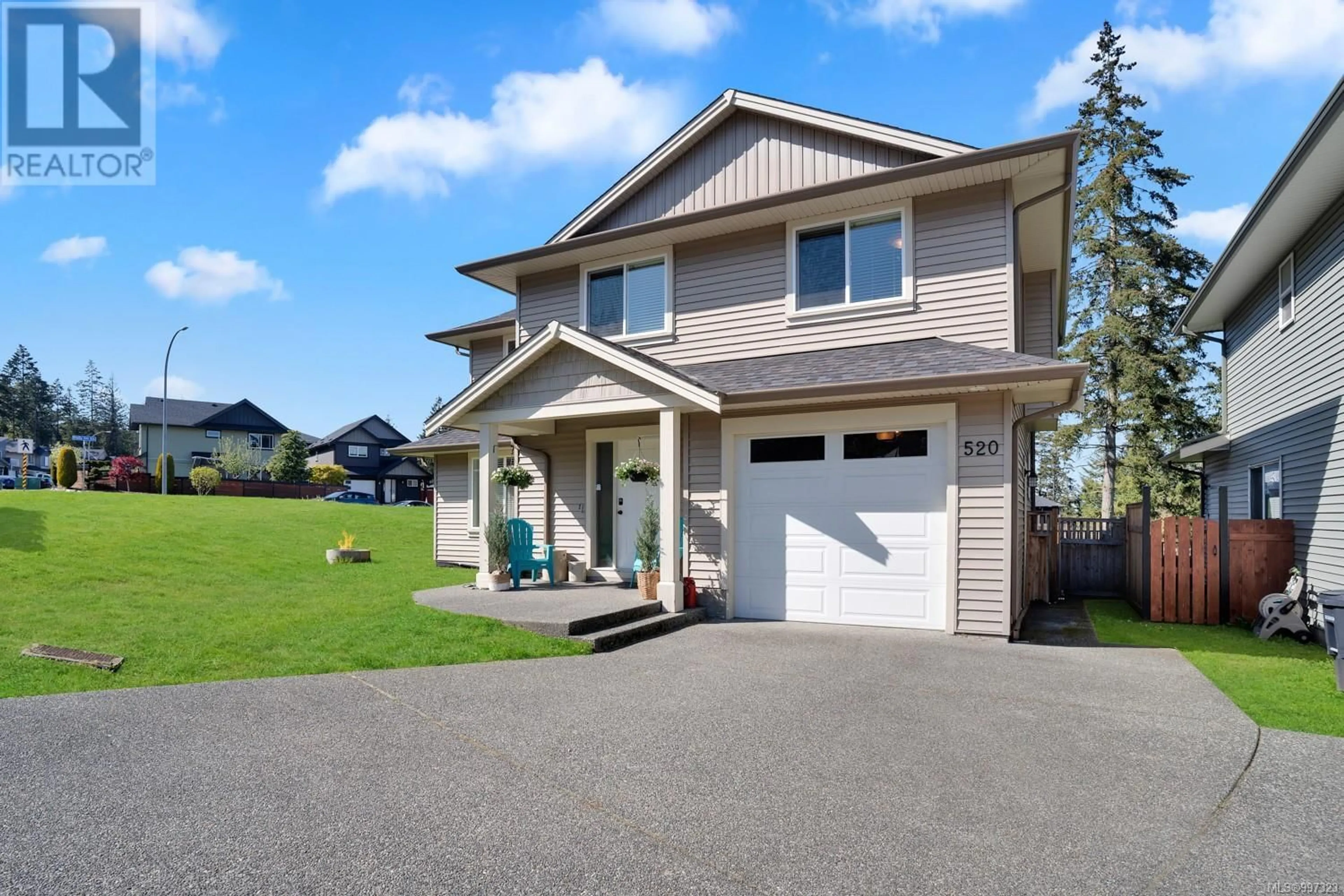 Home with vinyl exterior material, street for 520 MARISA STREET, Nanaimo British Columbia V9R0H5