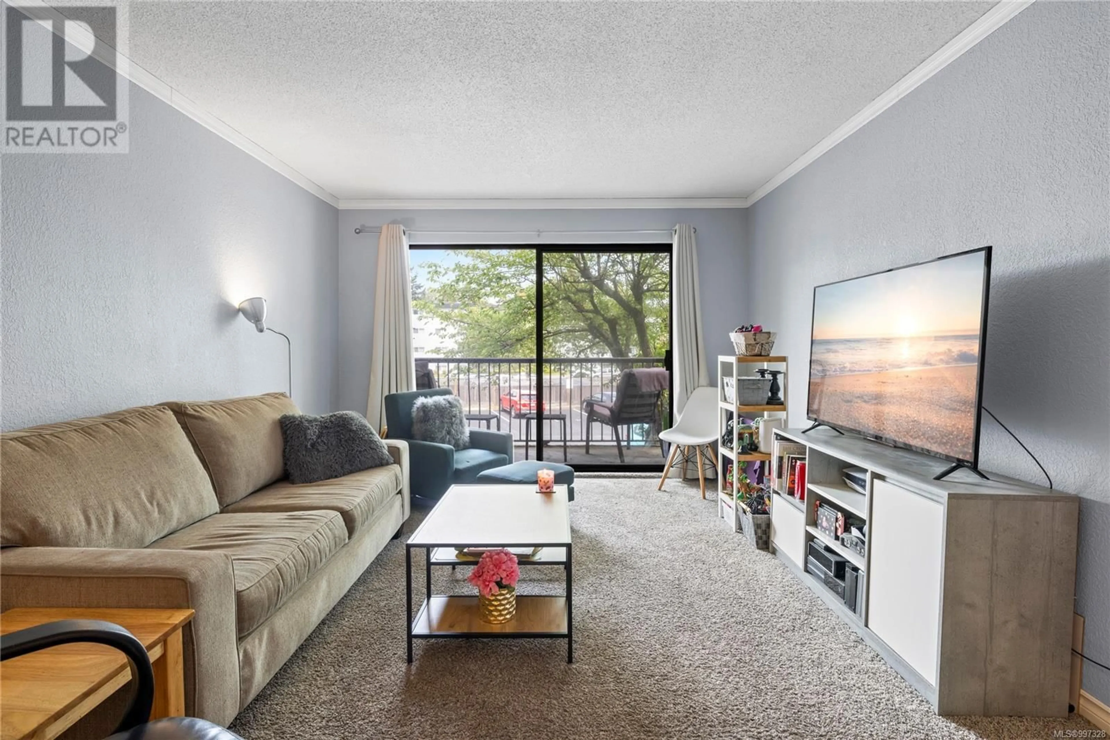 Living room with furniture, unknown for 216 - 1600 DUFFERIN CRESCENT, Nanaimo British Columbia V9S5N2