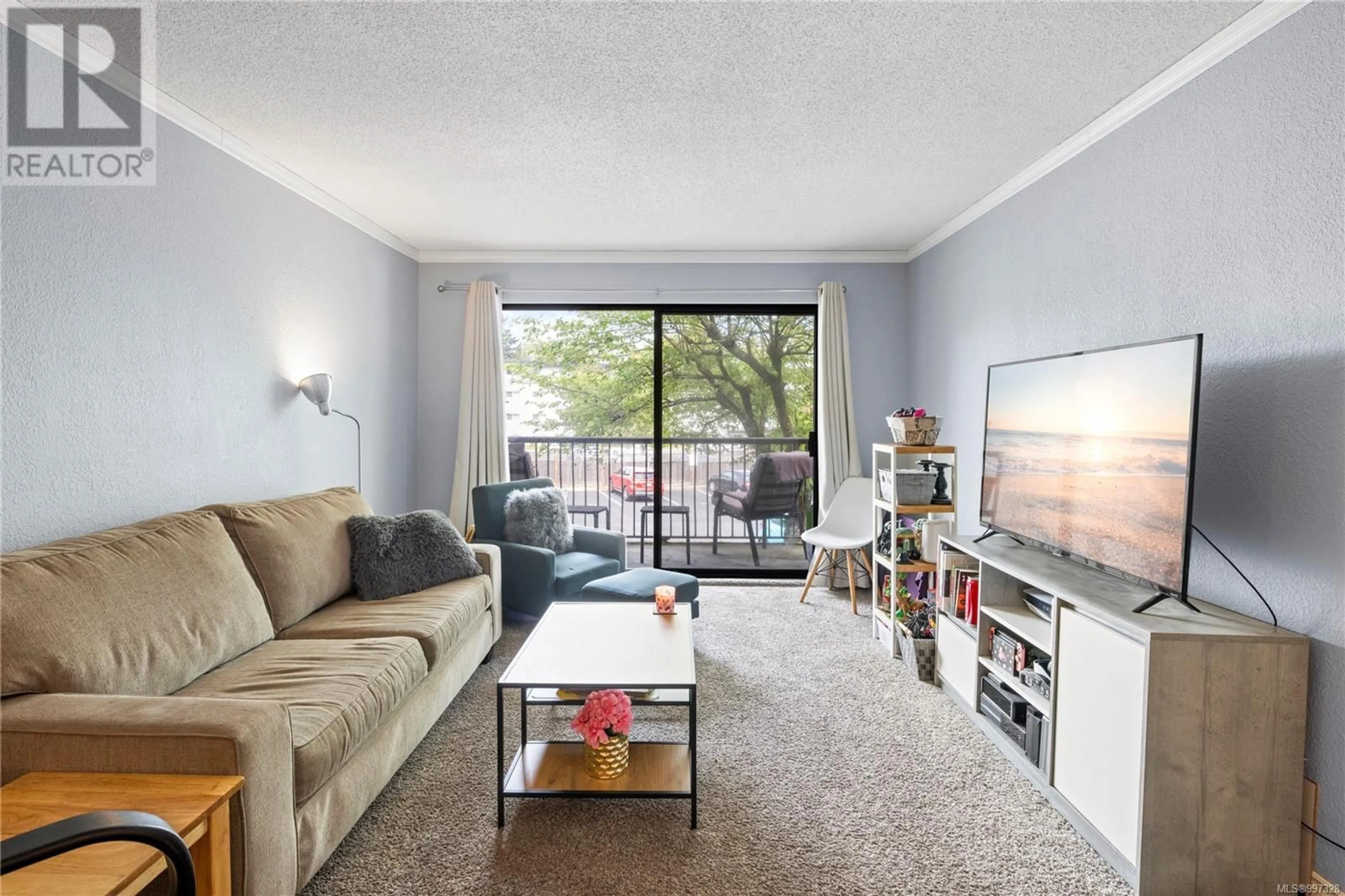 Living room with furniture, unknown for 216 - 1600 DUFFERIN CRESCENT, Nanaimo British Columbia V9S5N2