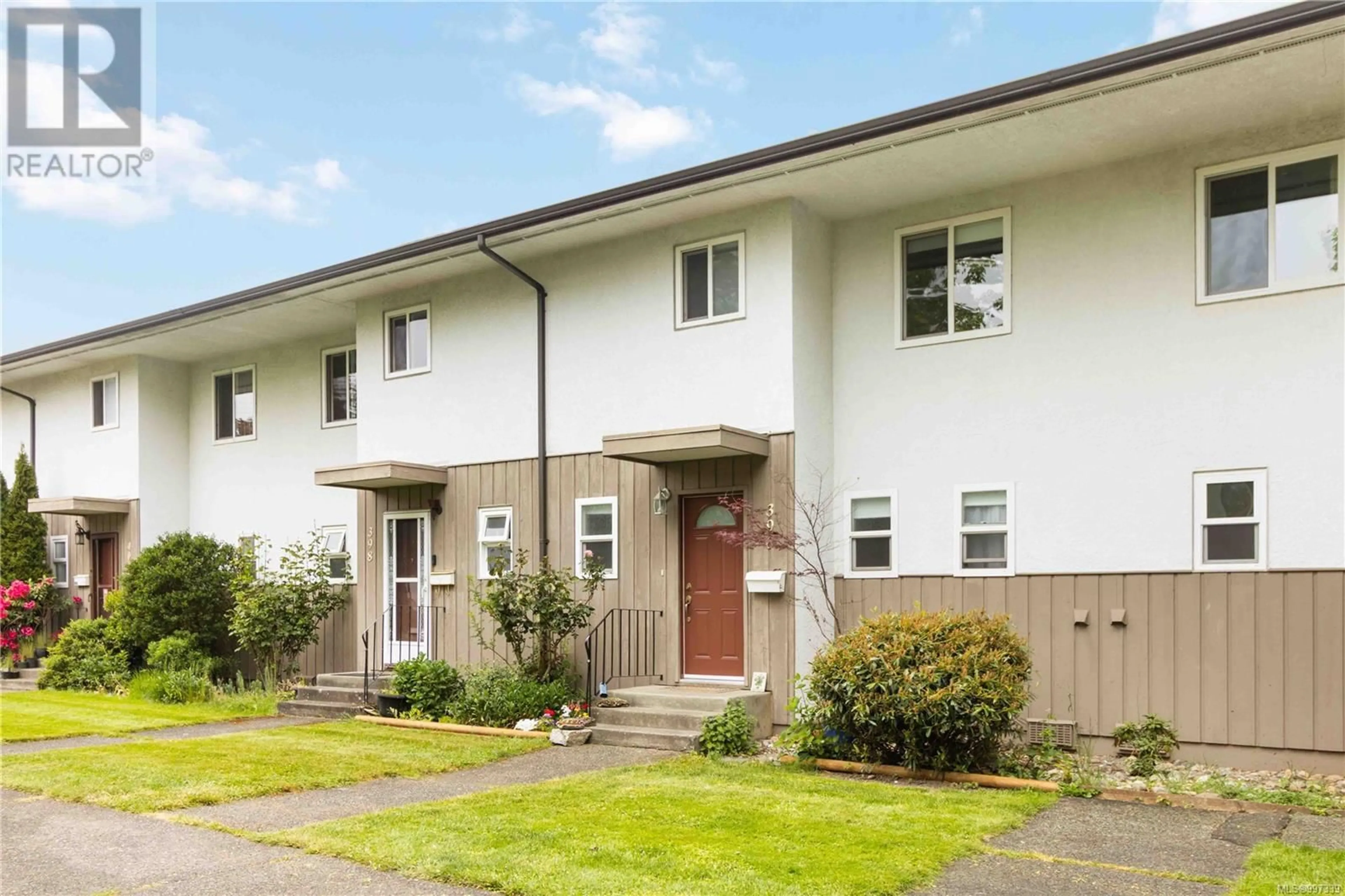 Home with vinyl exterior material, street for 396 BURNSIDE ROAD WEST, Saanich British Columbia V8Z1M1