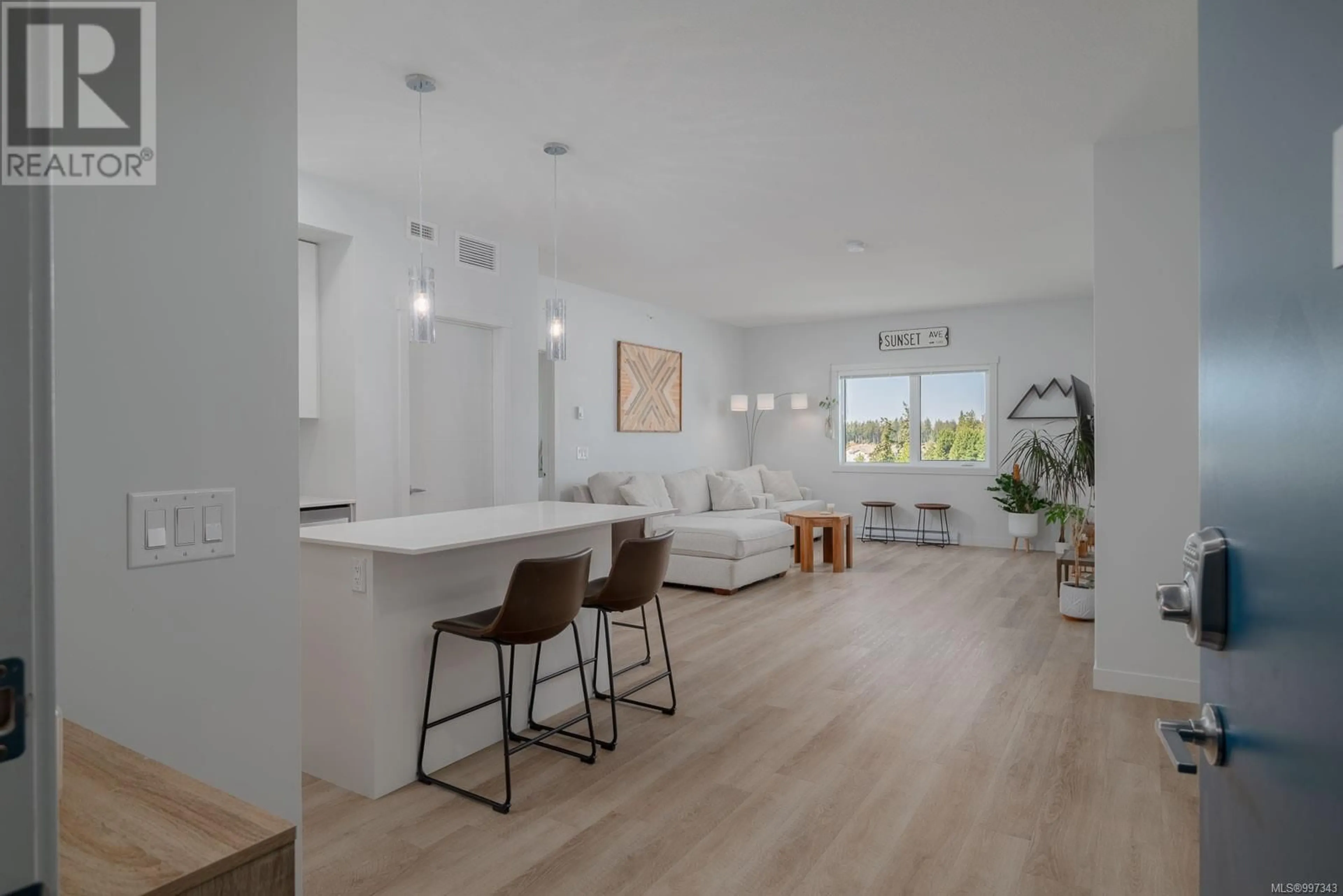Open concept kitchen, unknown for 402 - 4830 CEDAR RIDGE PLACE, Nanaimo British Columbia V9T0M8