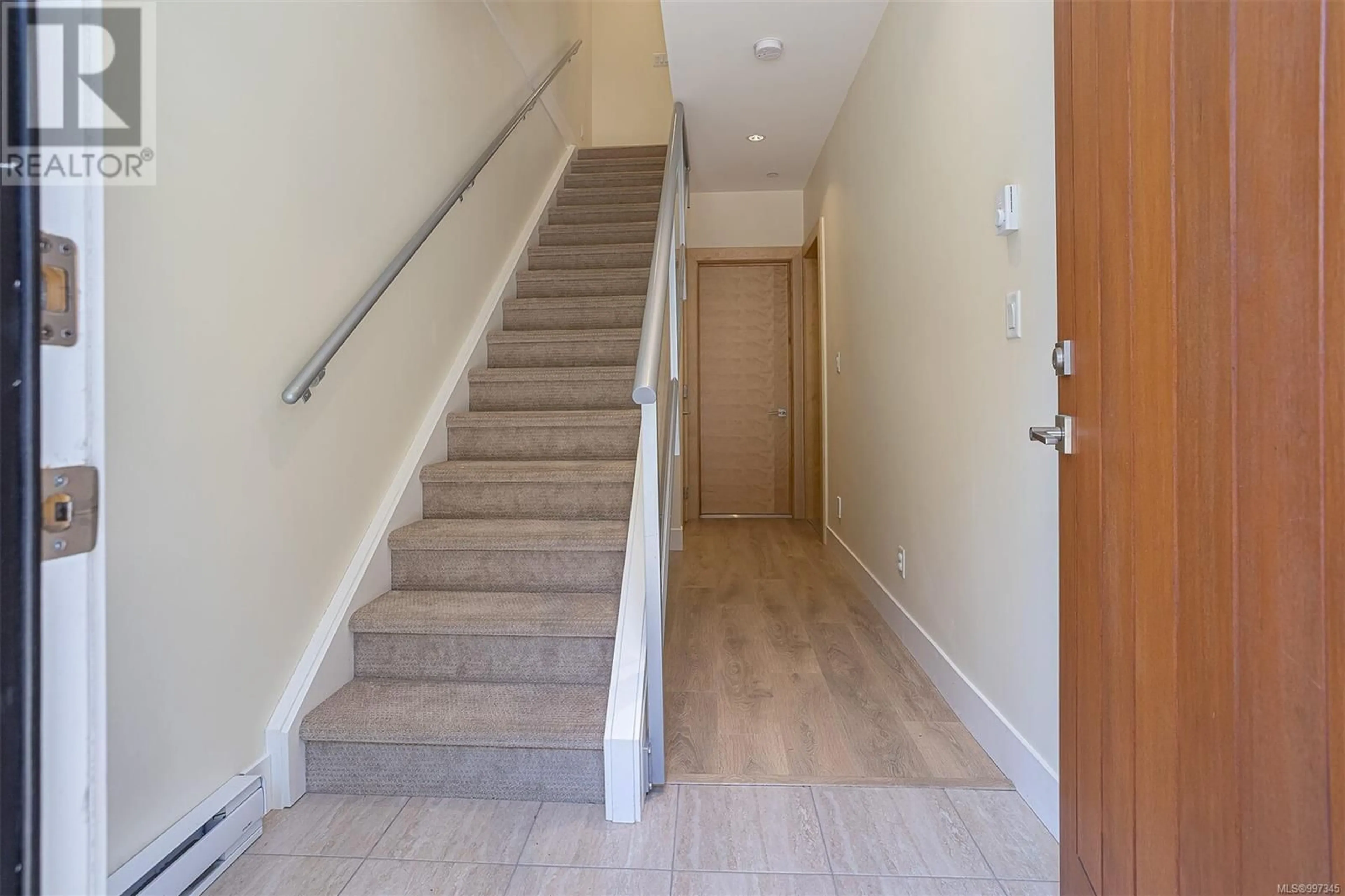 Indoor foyer for 403 - 2130 SOOKE ROAD, Colwood British Columbia V9B1W5