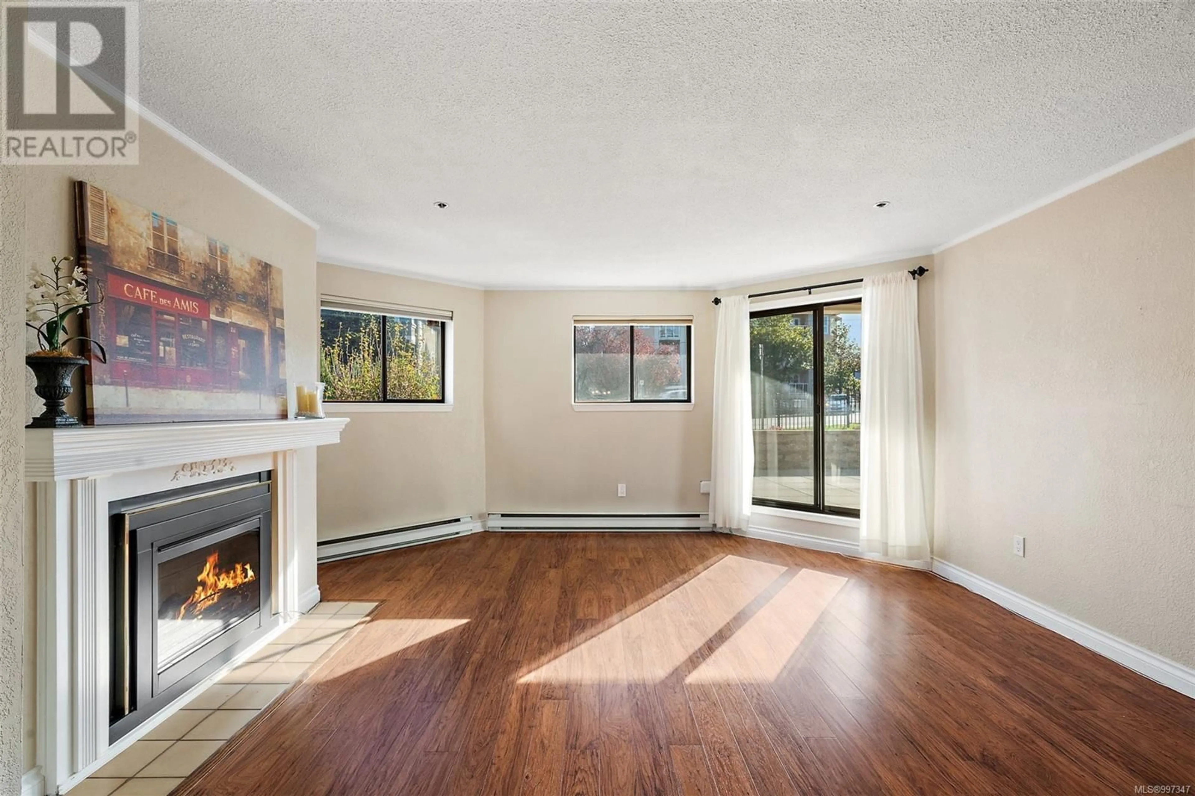 Unknown for 105 - 1560 HILLSIDE AVENUE, Victoria British Columbia V8T5B8