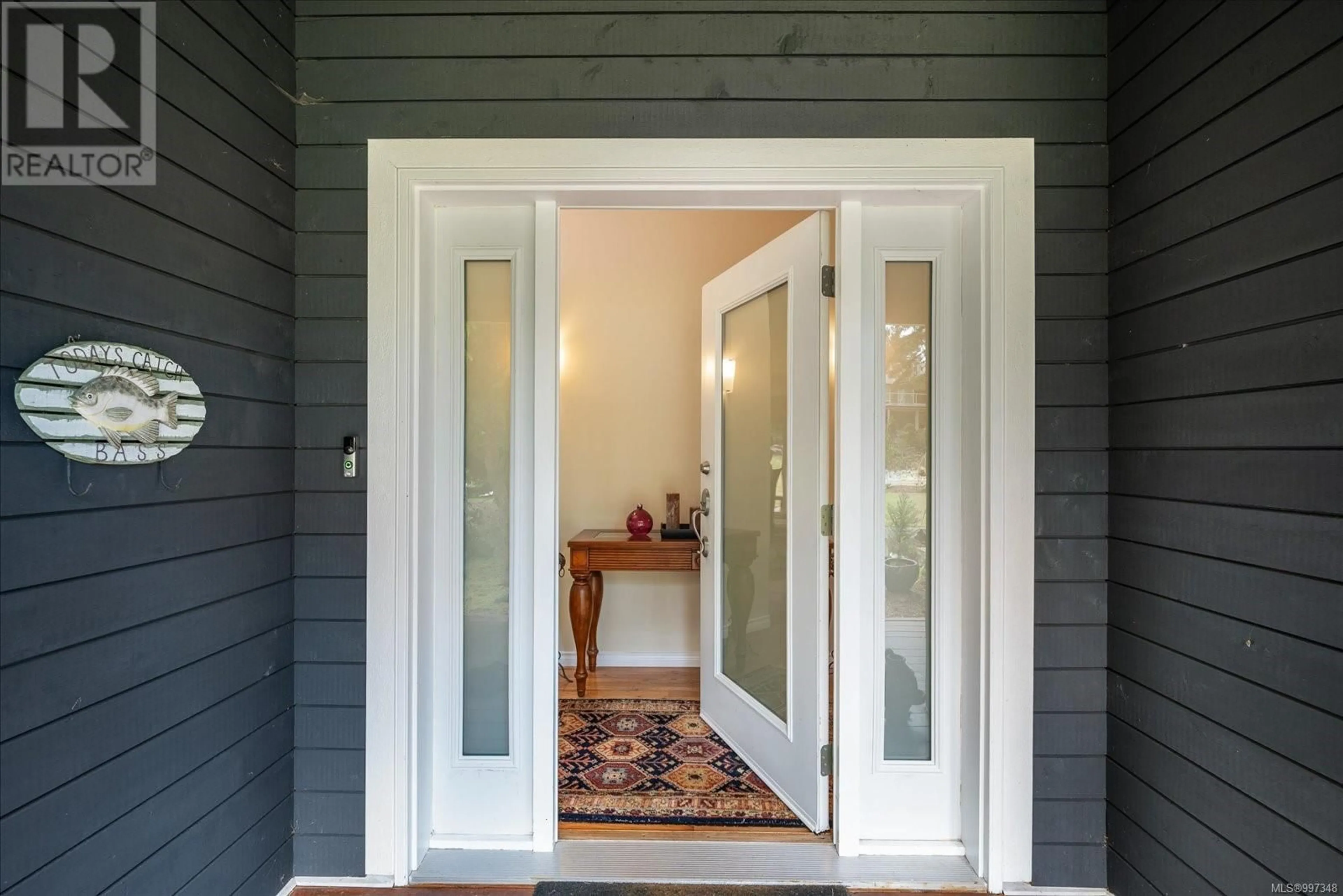 Indoor entryway for 3308 ROCKHAMPTON ROAD, Nanoose Bay British Columbia V9P9H5