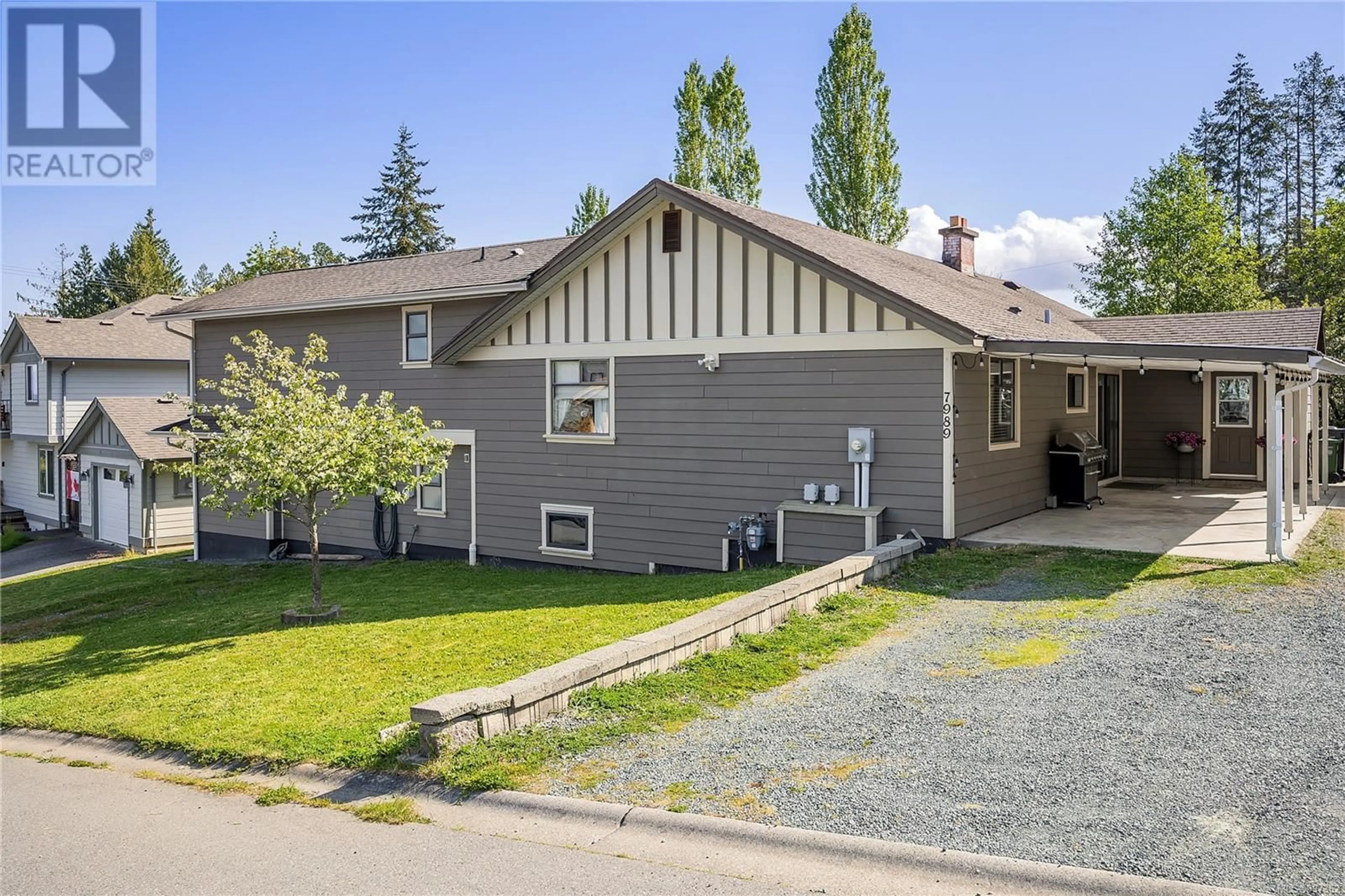 Home with vinyl exterior material, street for 7989 TIDEMARK WAY, Crofton British Columbia V0R1G0