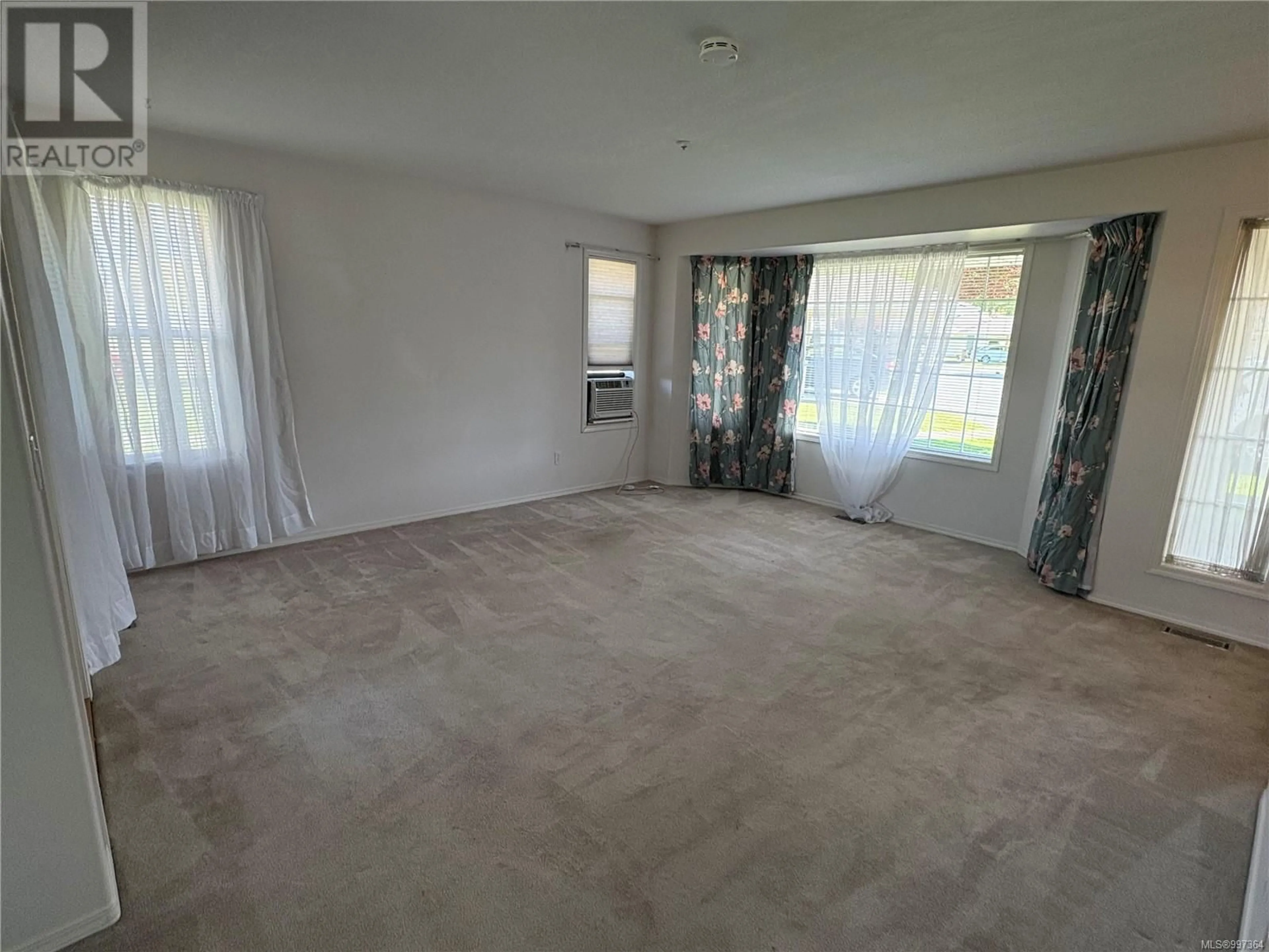 A pic of a room for 5 - 1015 TRUNK ROAD, Duncan British Columbia V9L2S2
