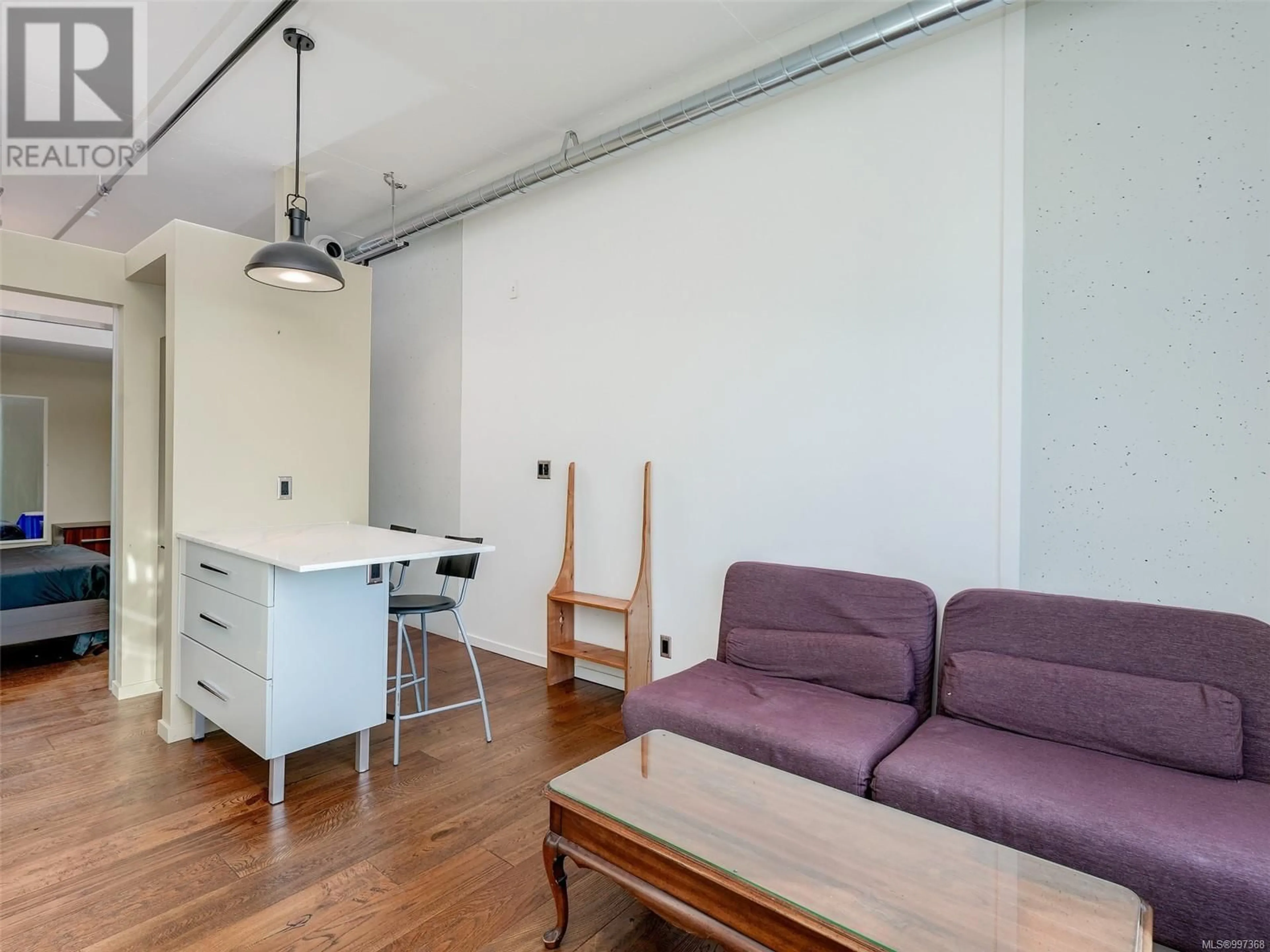 A pic of a room for 530 - 1029 VIEW STREET, Victoria British Columbia V8V0C9