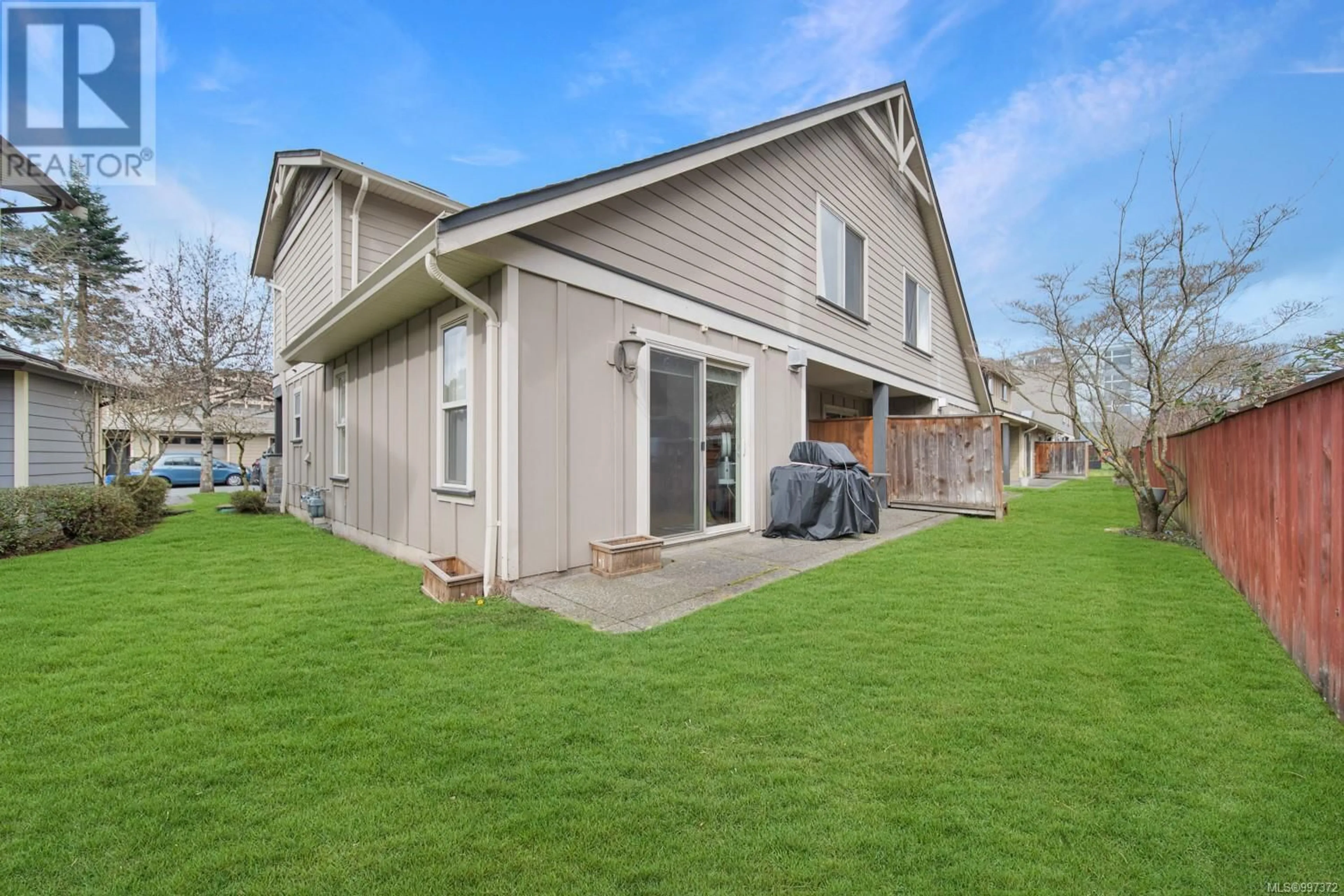 Home with vinyl exterior material, street for 3221 ERNHILL PLACE, Langford British Columbia V9C0C6