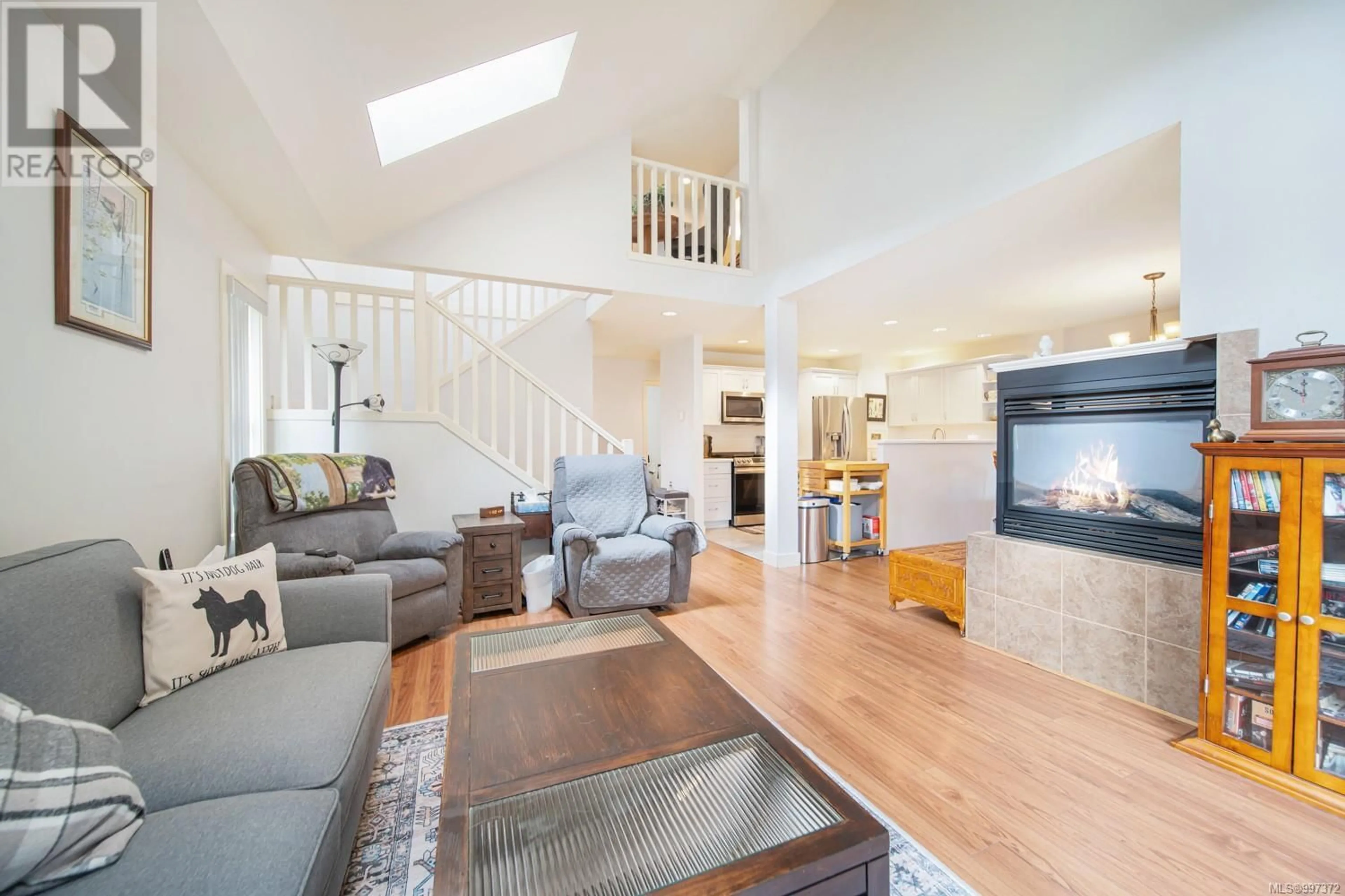 Living room with furniture, unknown for 3221 ERNHILL PLACE, Langford British Columbia V9C0C6
