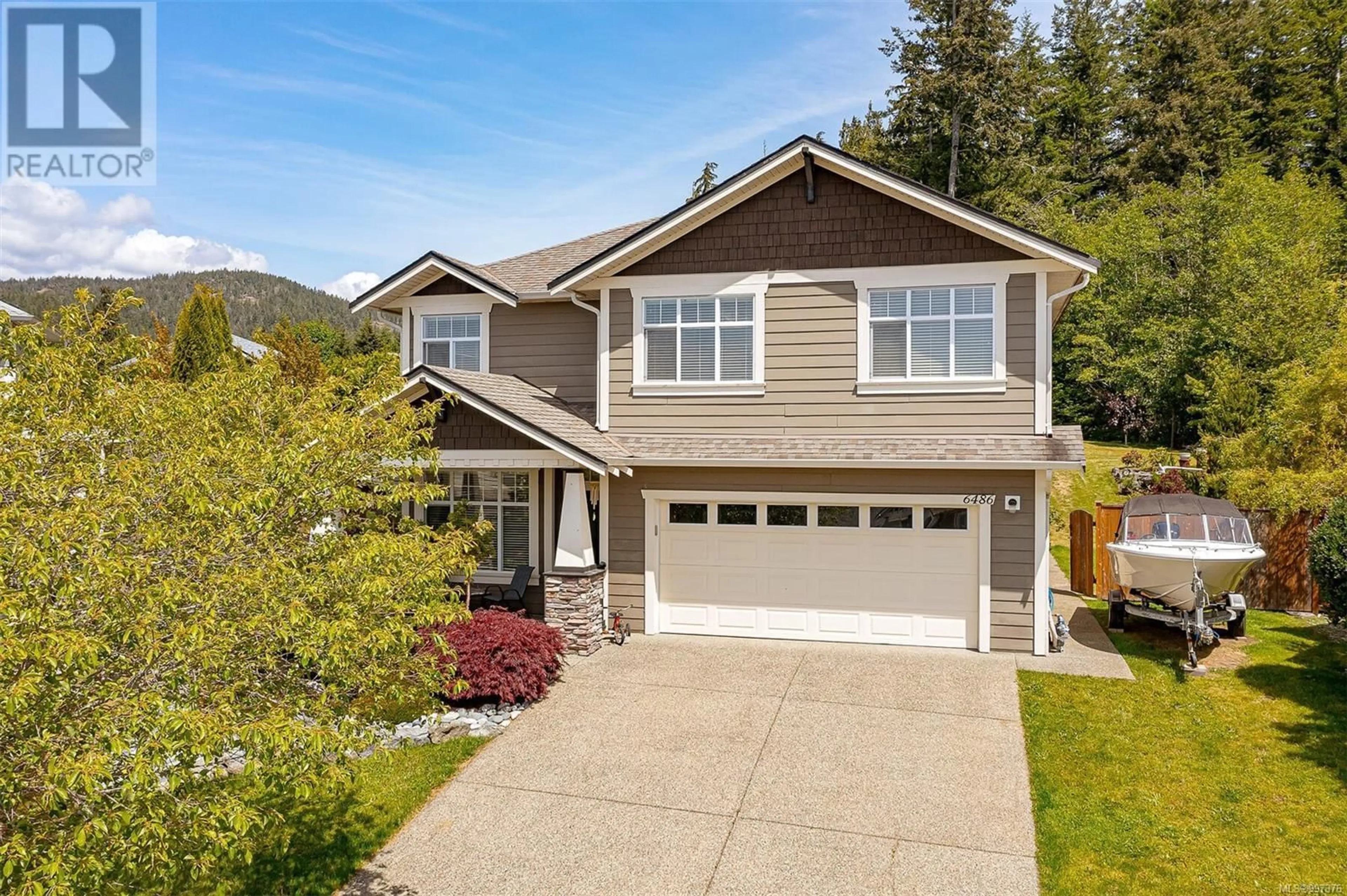 Home with vinyl exterior material, street for 6486 BEECHWOOD PLACE, Sooke British Columbia V9Z0Y7
