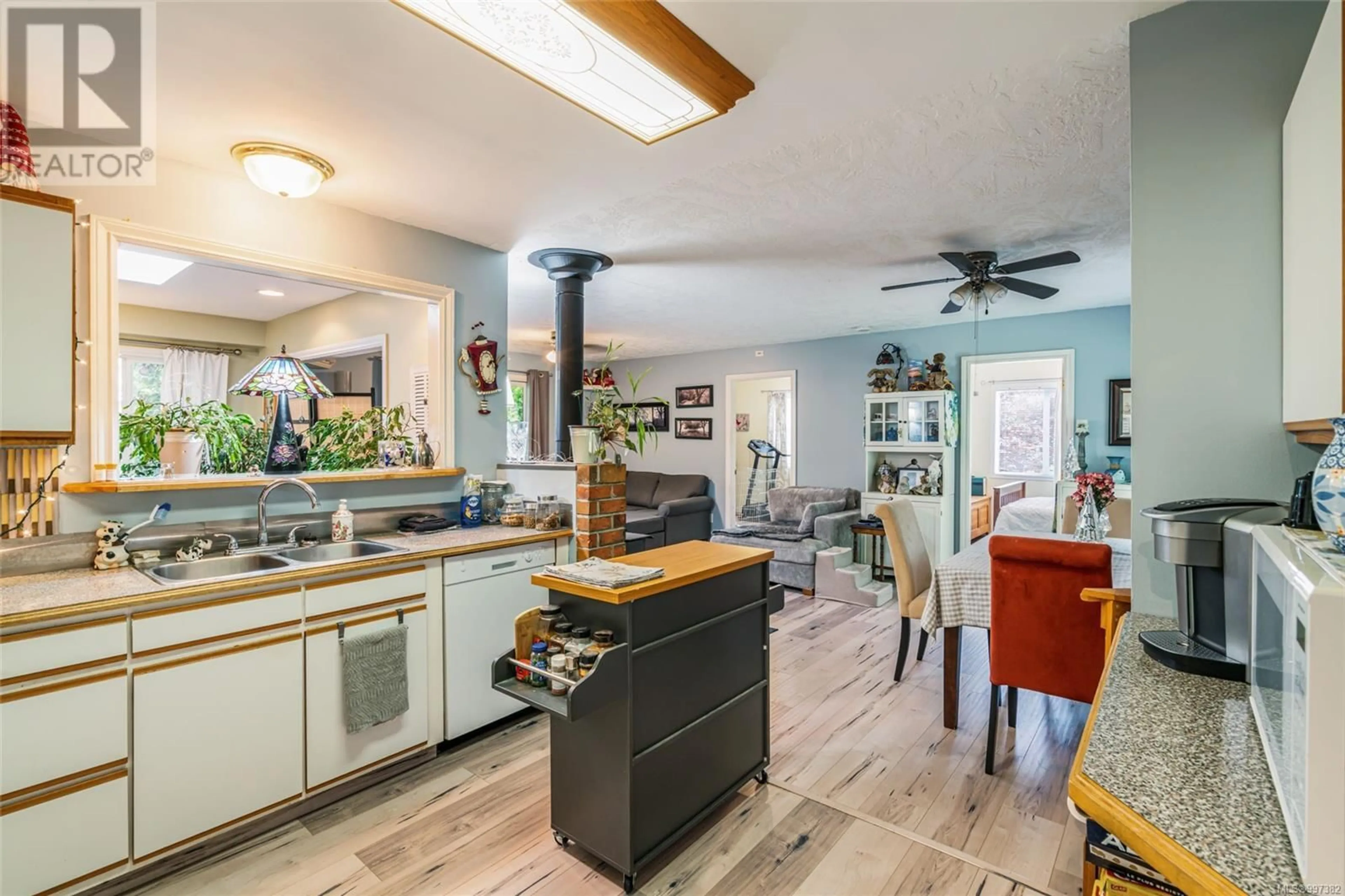 Open concept kitchen, unknown for 10 - 2100 ERRINGTON ROAD, Errington British Columbia V0R1V0