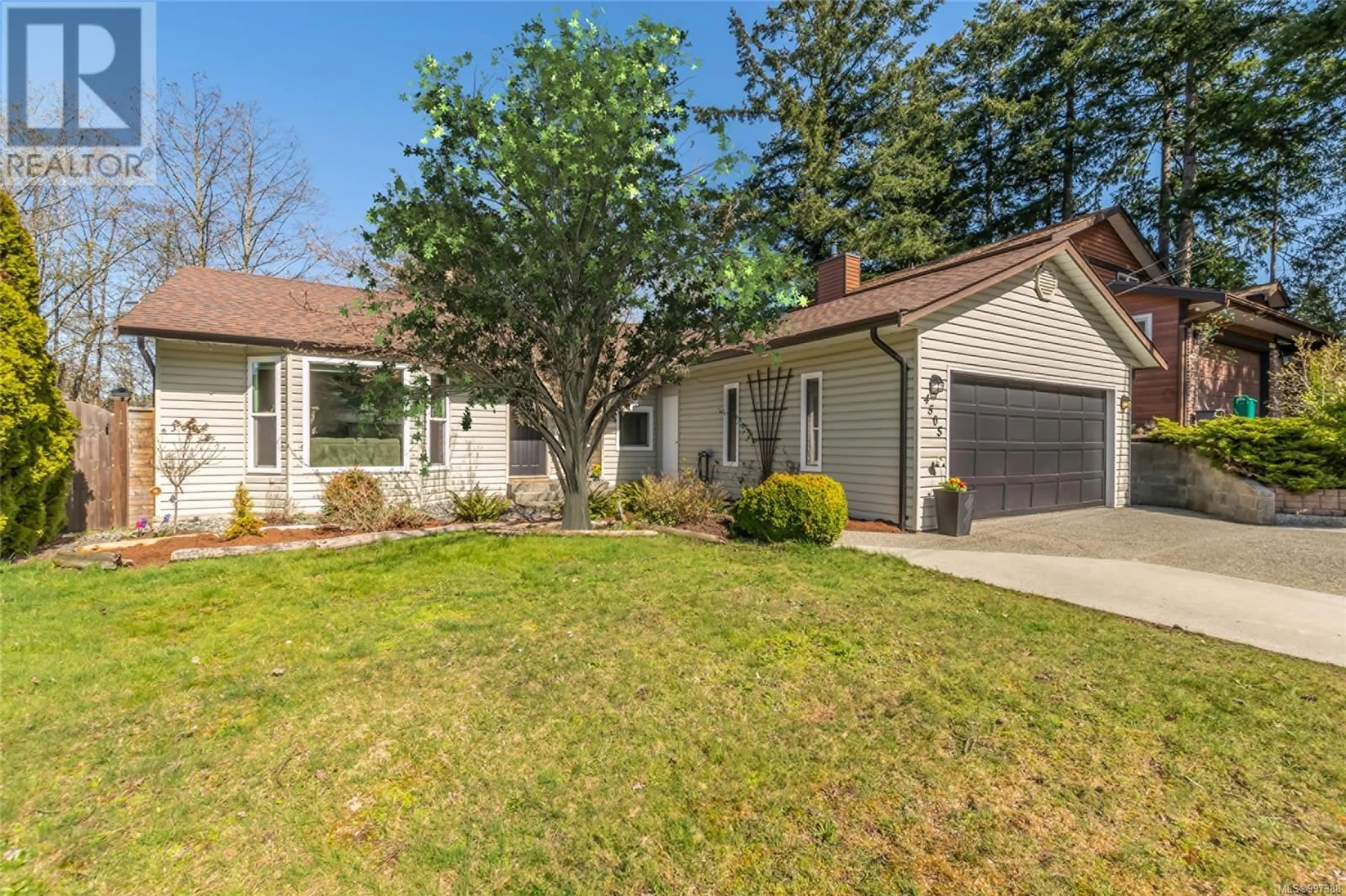 Home with vinyl exterior material, street for 4505 WOODWINDS CRESCENT, Nanaimo British Columbia V9T4R3