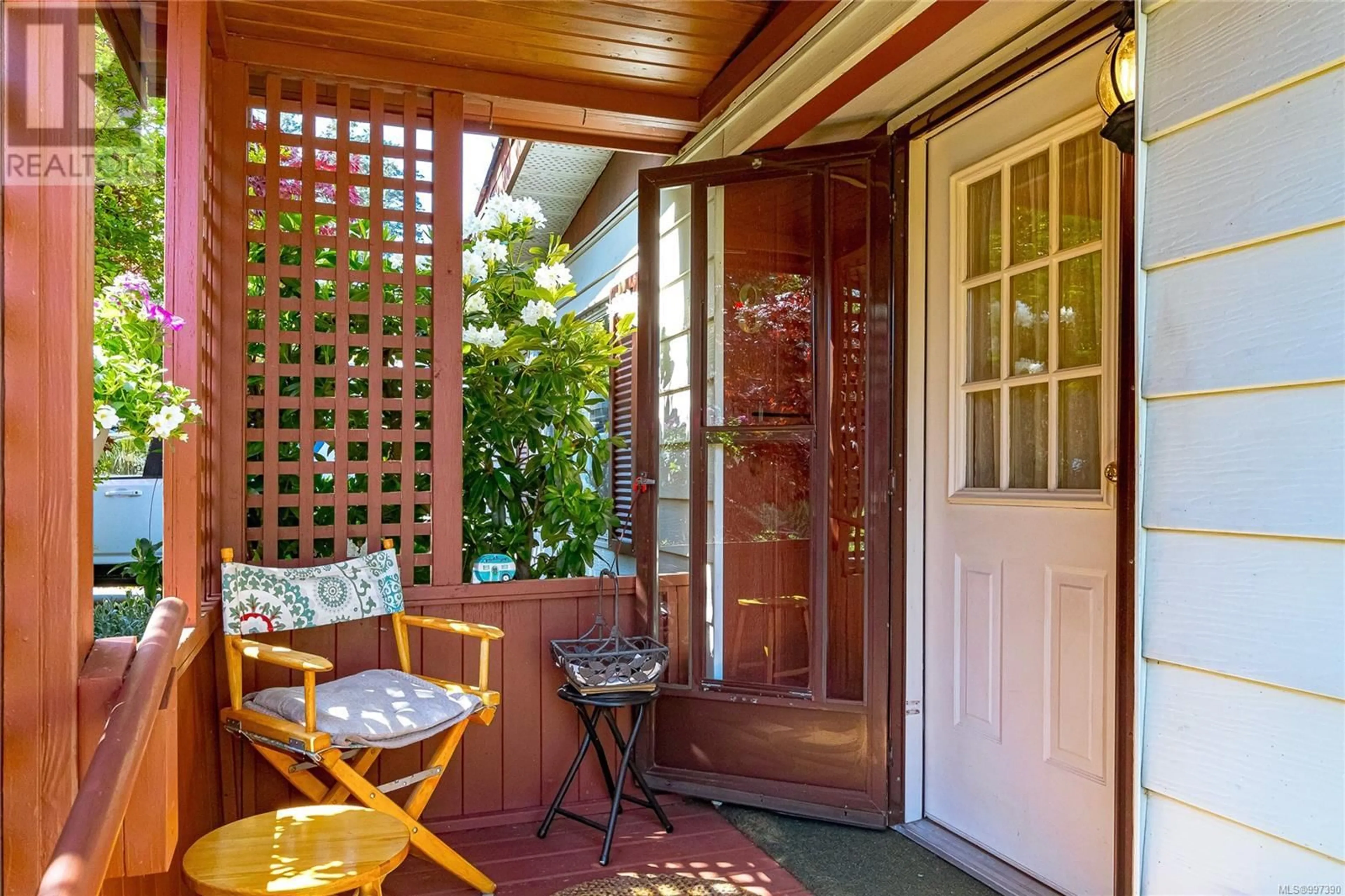 Patio, street for 8 - 60 COOPER ROAD, View Royal British Columbia V9A4K2