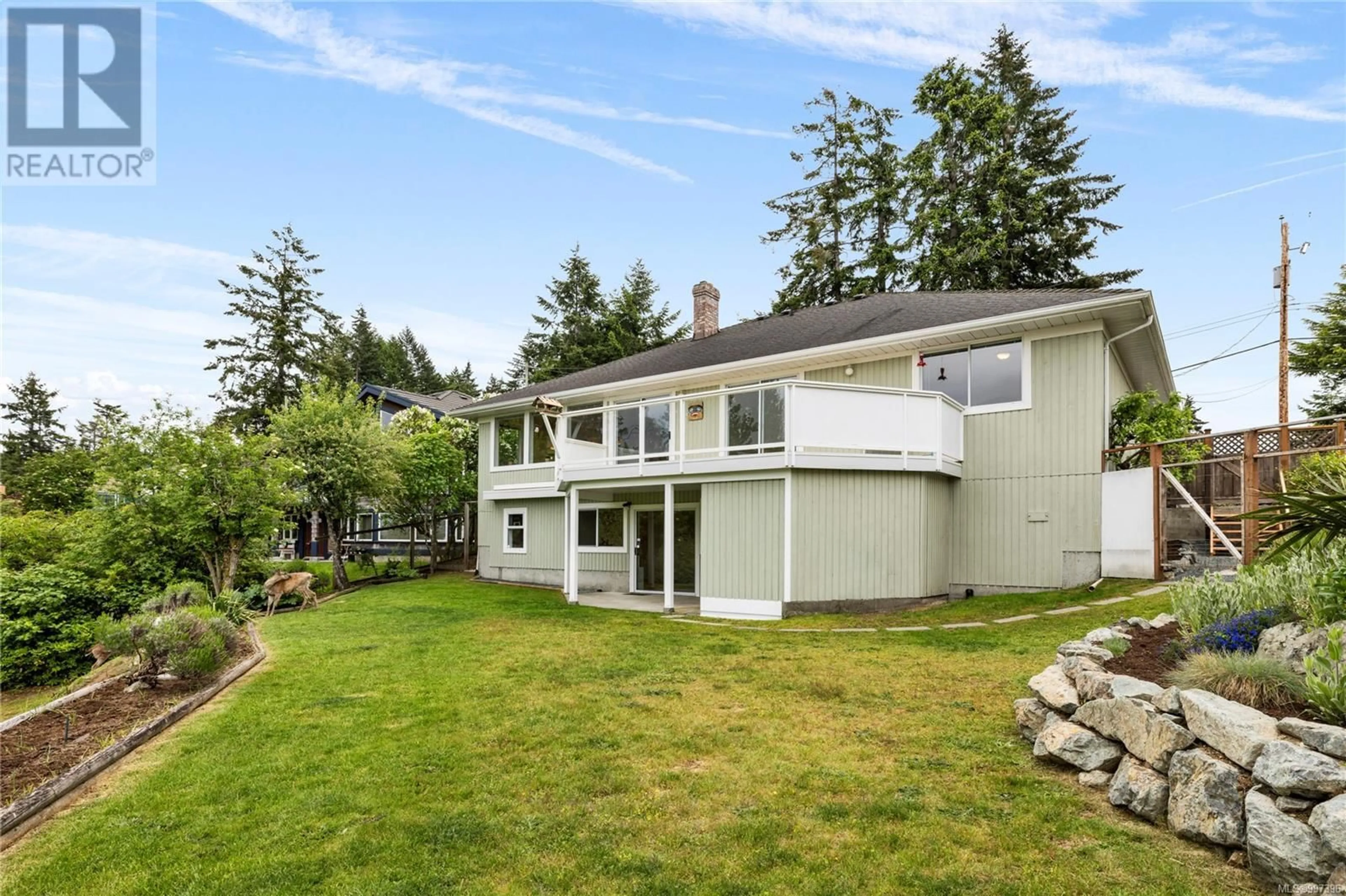 Home with vinyl exterior material, water/lake/river/ocean view for 409 HEATH AVENUE, Parksville British Columbia V9P1V3