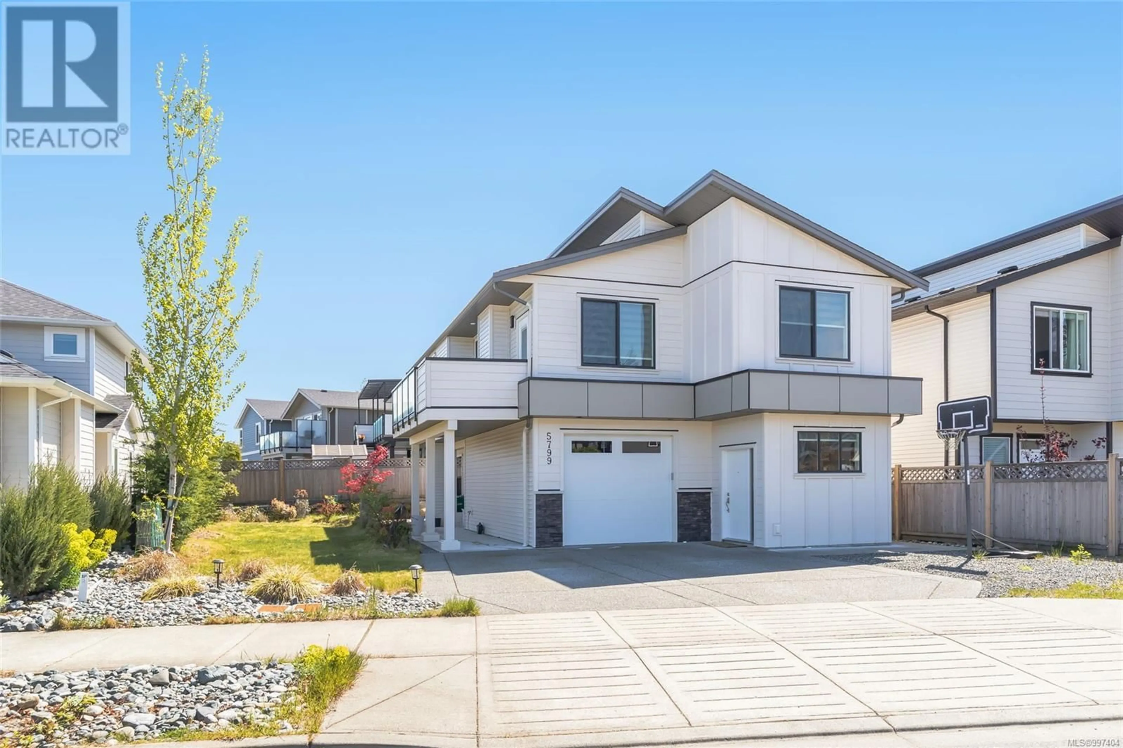 Home with vinyl exterior material, street for 5799 LINLEY VALLEY DRIVE, Nanaimo British Columbia V9T0G6