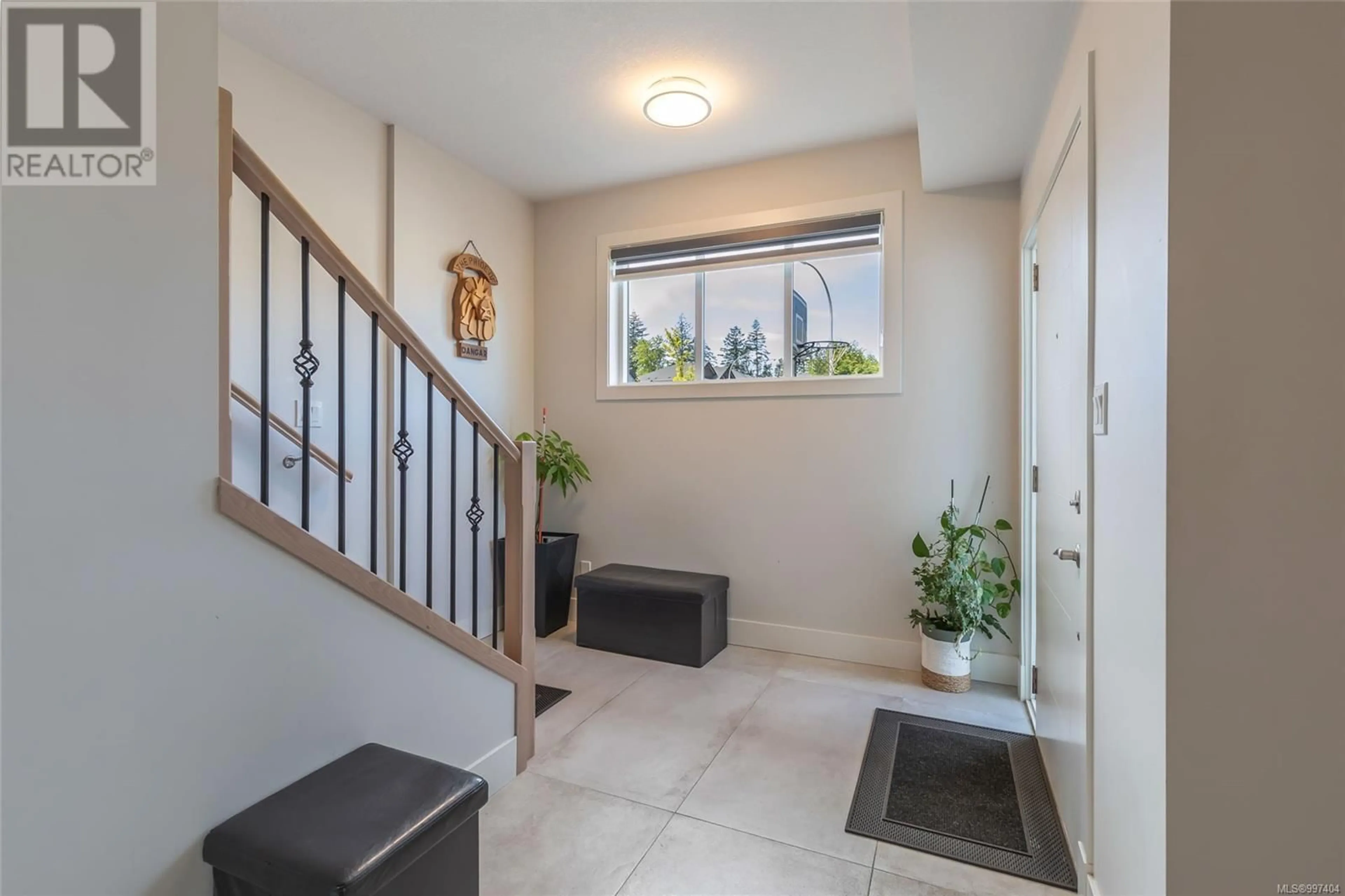 Indoor entryway for 5799 LINLEY VALLEY DRIVE, Nanaimo British Columbia V9T0G6