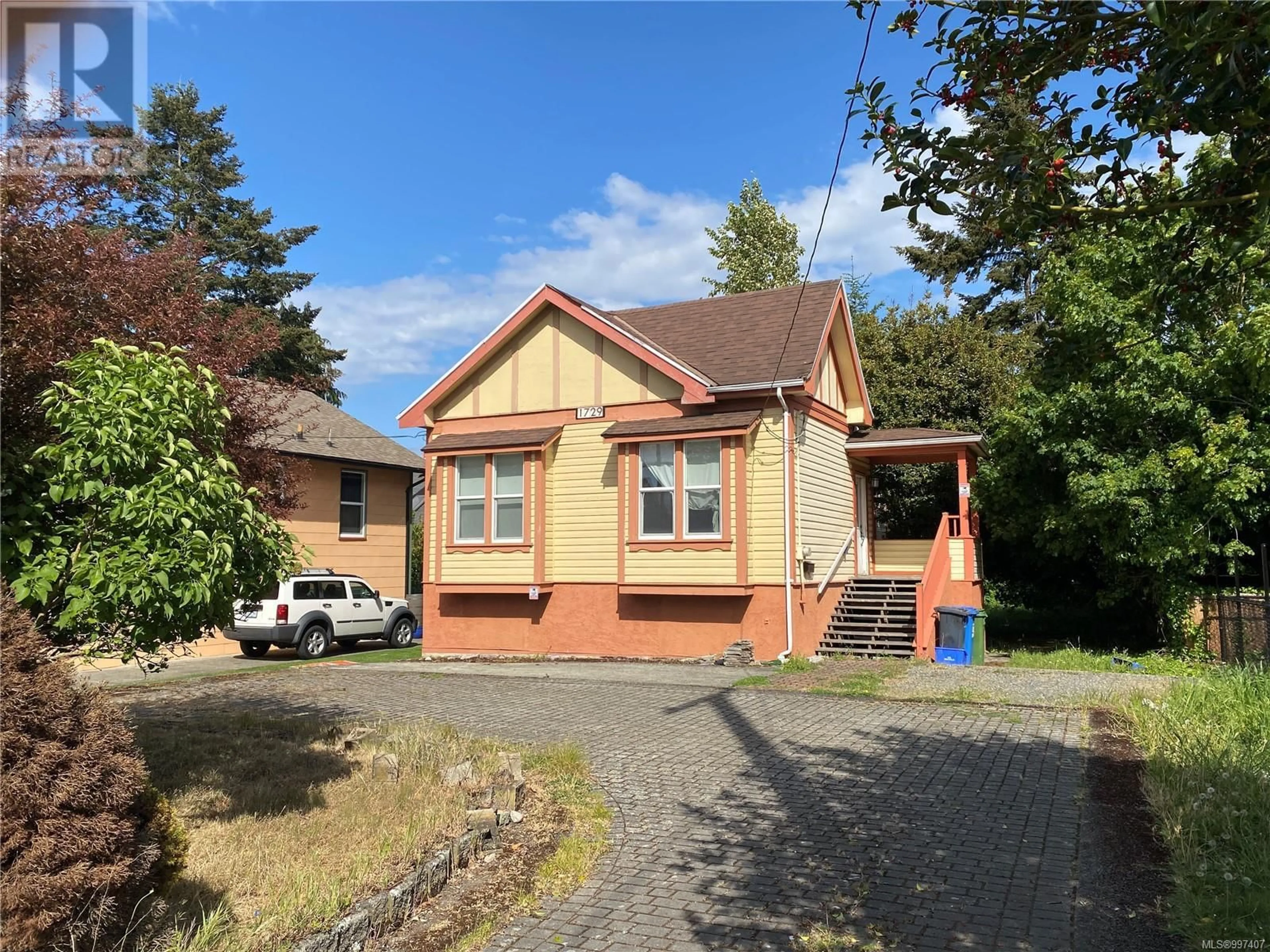 Home with brick exterior material, street for 1729 FOUL BAY ROAD, Oak Bay British Columbia V8R5A5