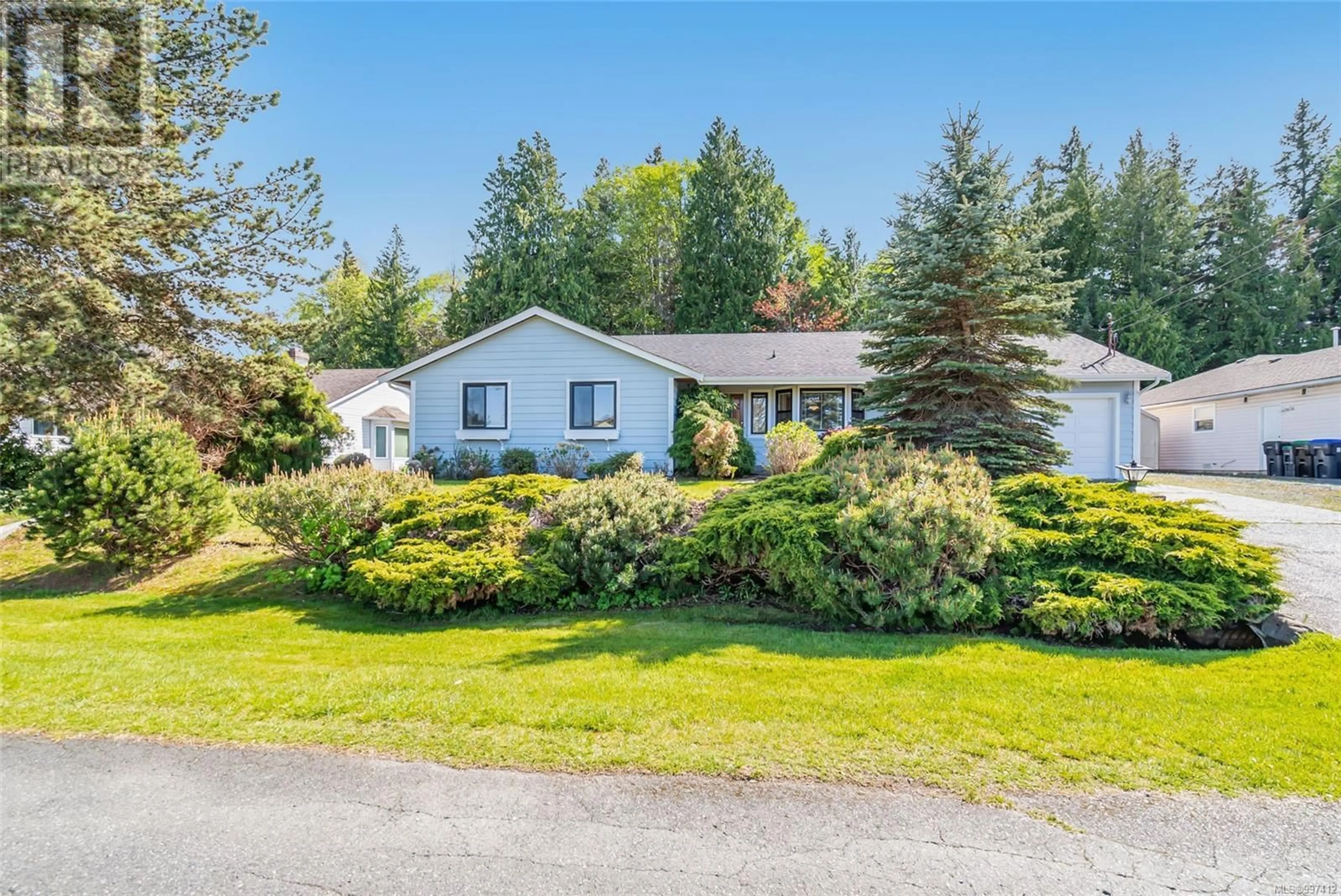 A pic from outside/outdoor area/front of a property/back of a property/a pic from drone, unknown for 1310 LANYON DRIVE, Parksville British Columbia V9P1W6