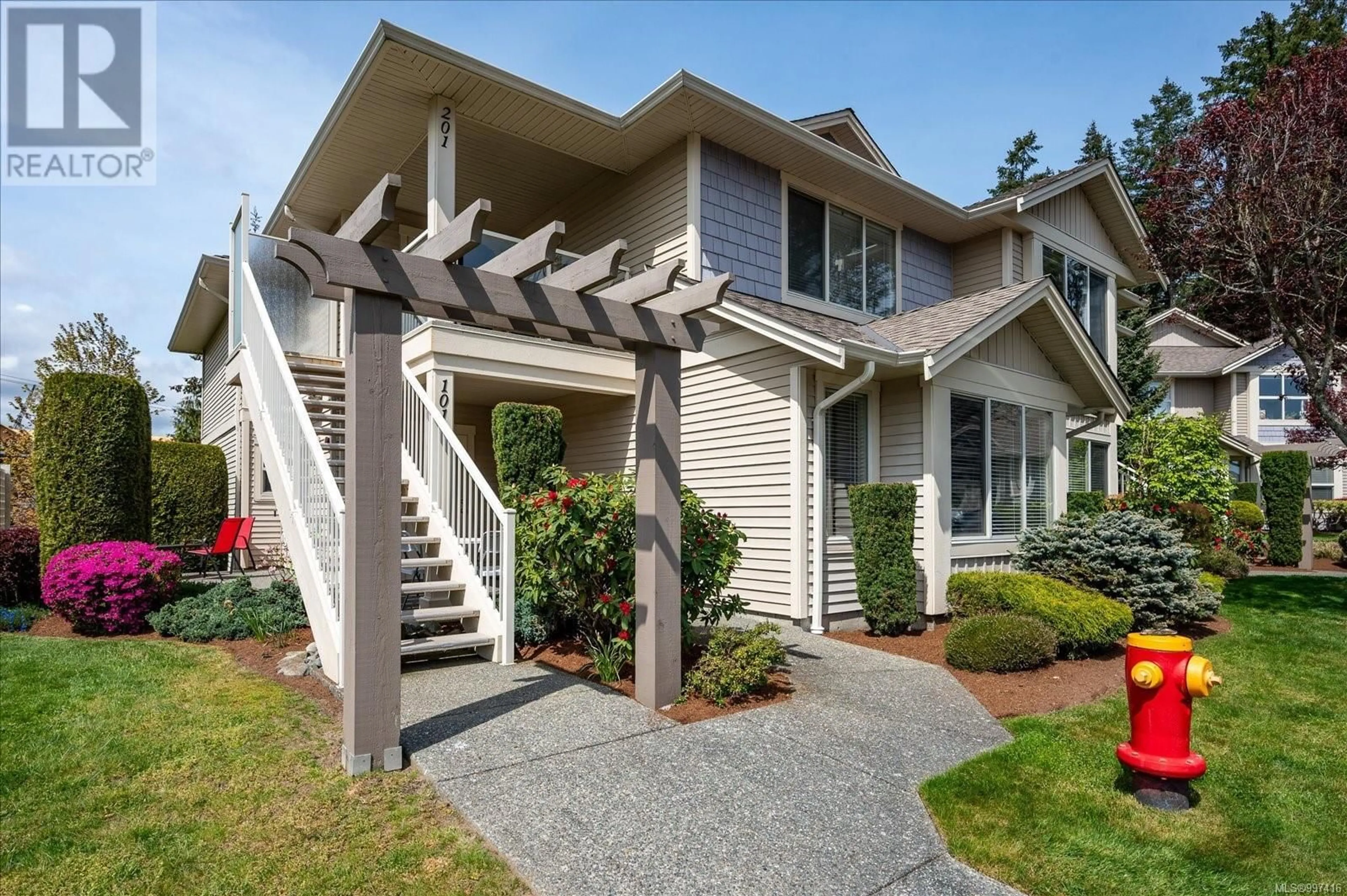 Home with vinyl exterior material, street for 101 - 5955 KADEN PLACE, Nanaimo British Columbia V9T0B5