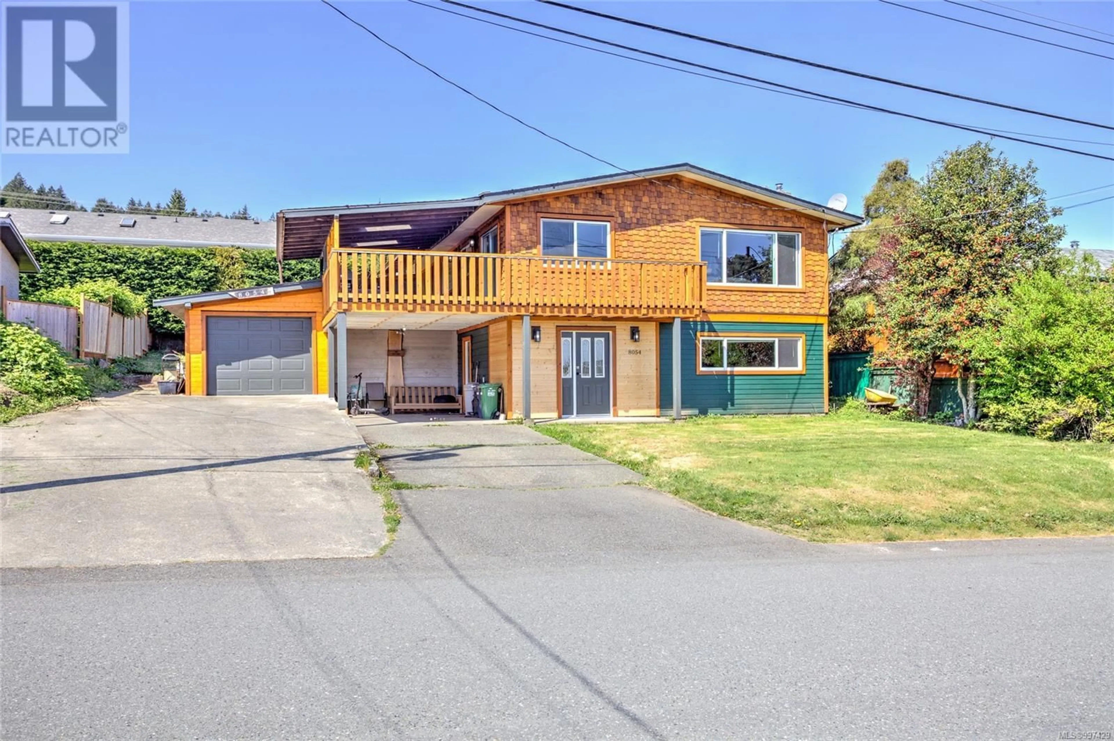 Home with vinyl exterior material, street for 8054 BERTHA STREET, Crofton British Columbia V0R1R0