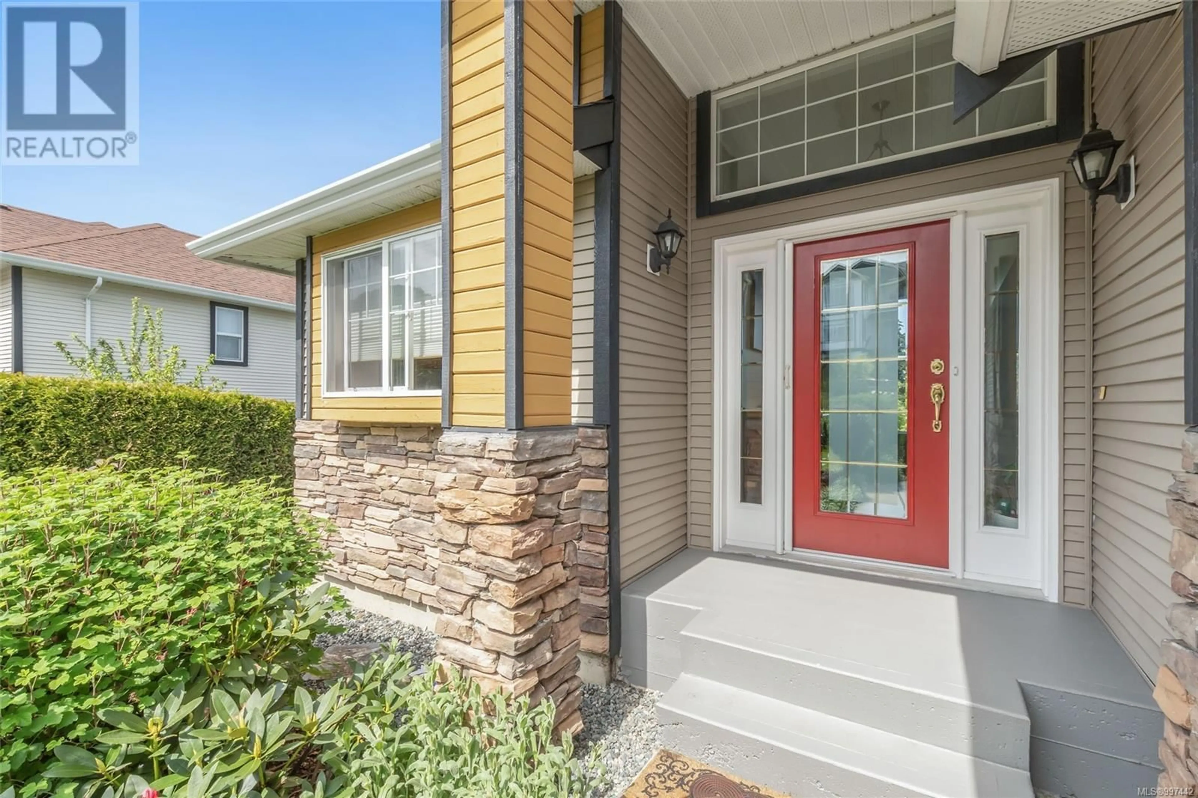 Home with brick exterior material, street for 523 LOUISE ROAD, Ladysmith British Columbia V9G1W7