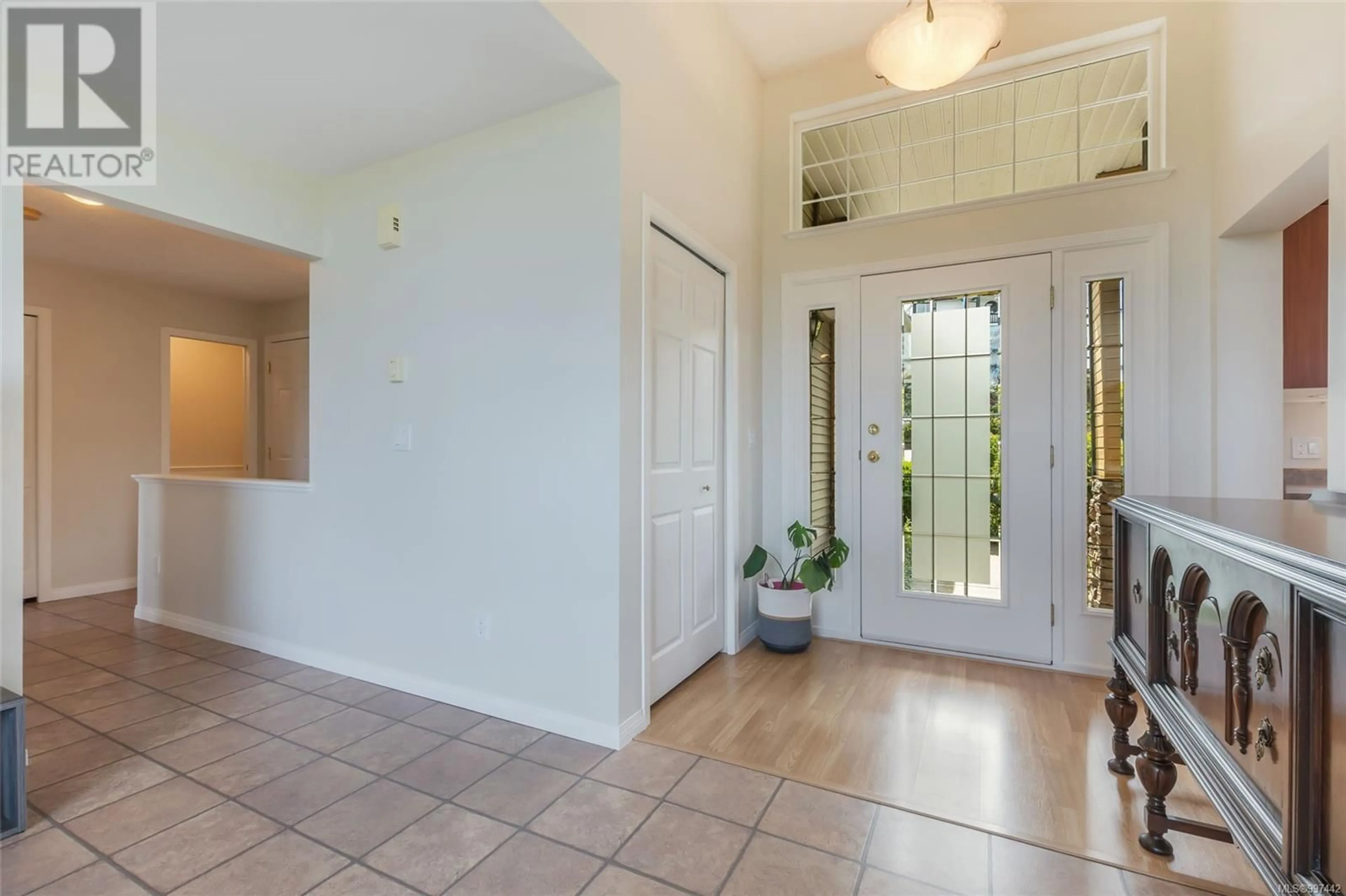 Indoor entryway for 523 LOUISE ROAD, Ladysmith British Columbia V9G1W7