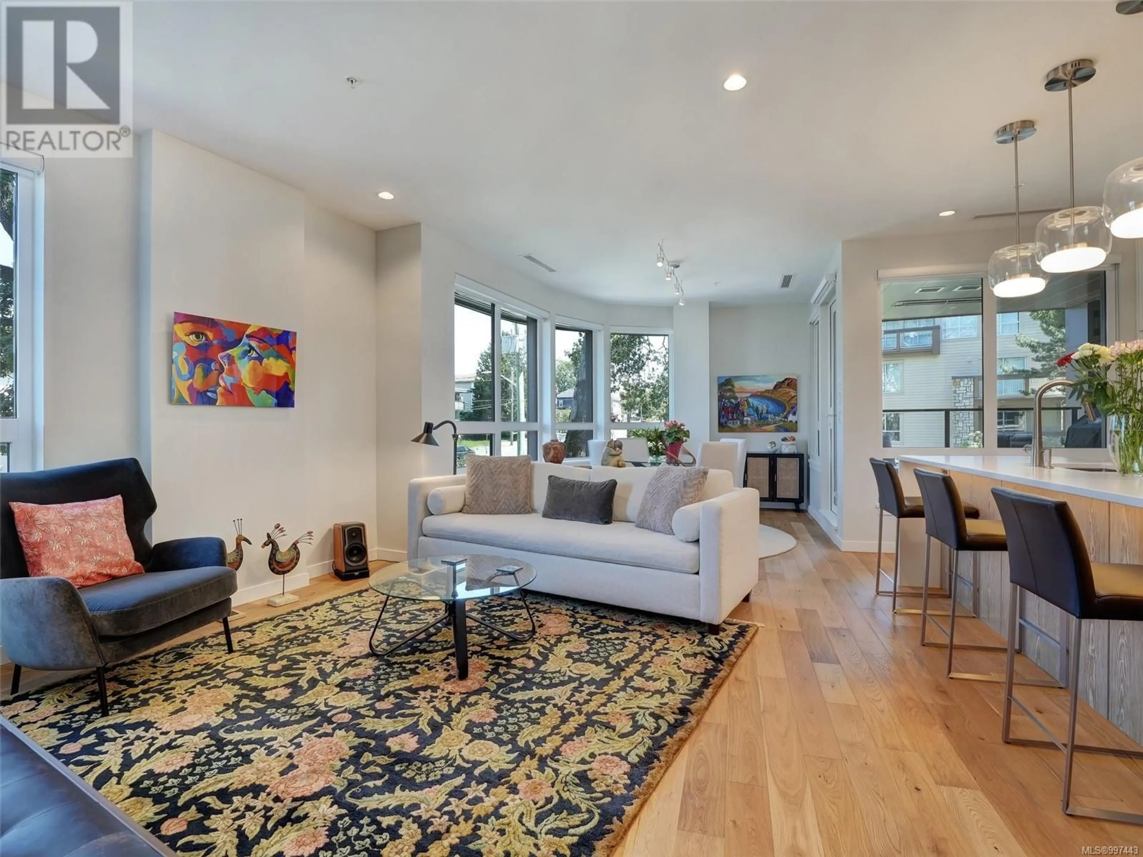 Living room with furniture, unknown for 201 - 1201 FORT STREET, Victoria British Columbia V8V0G1