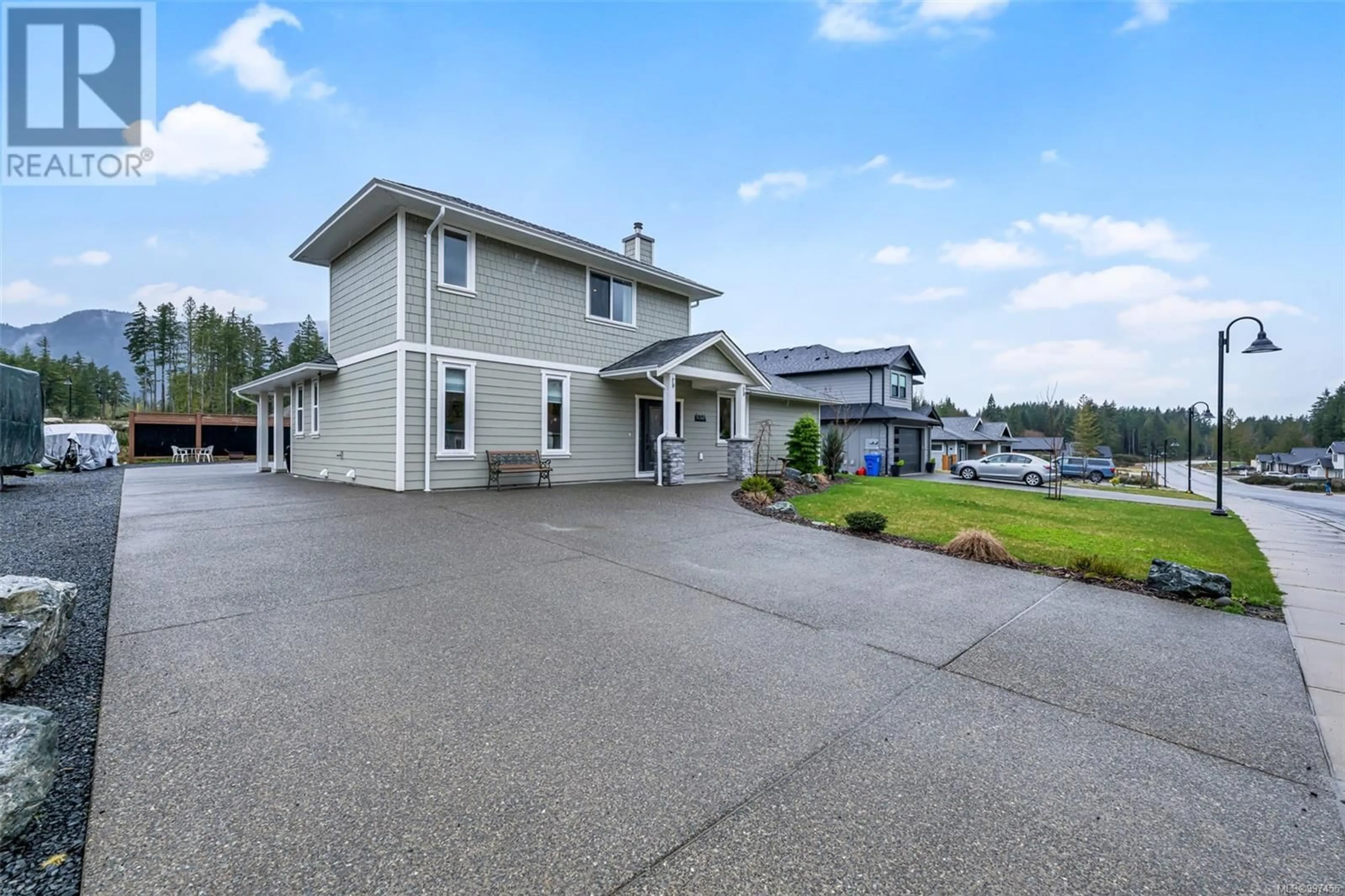 Home with vinyl exterior material, water/lake/river/ocean view for 168 EDGEWOOD DRIVE, Lake Cowichan British Columbia V0R2G0