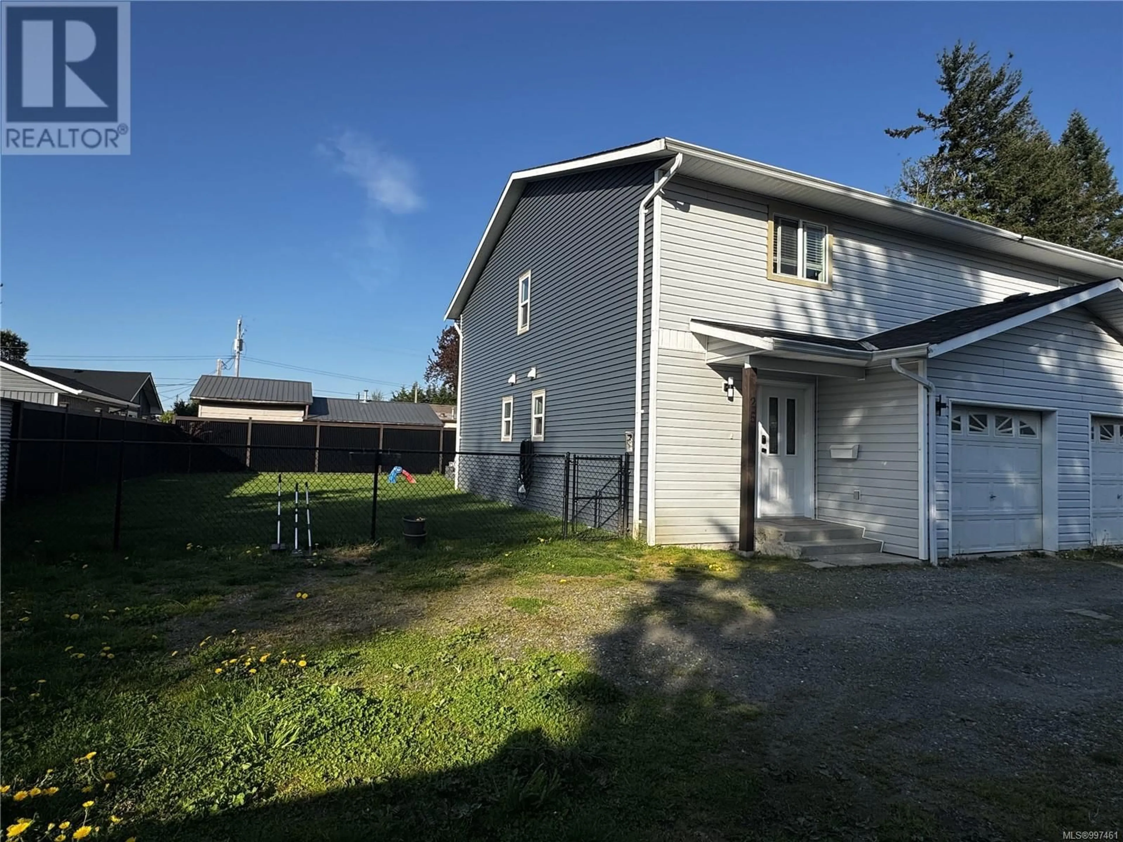 A pic from outside/outdoor area/front of a property/back of a property/a pic from drone, street for 264A WESTGATE ROAD, Campbell River British Columbia V9W1R7