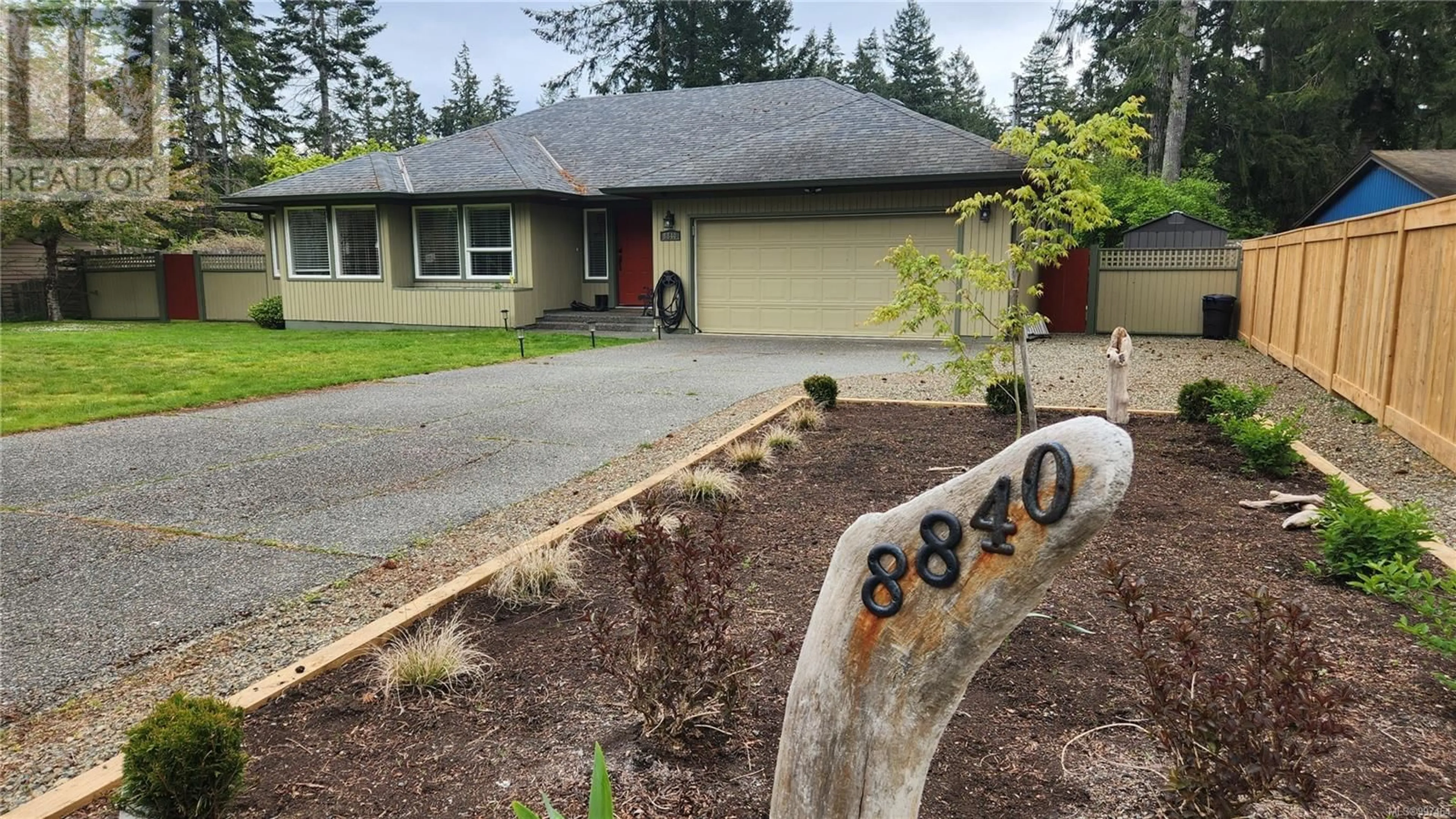 Unknown for 8840 HENDERSON AVENUE, Black Creek British Columbia V9J1A6