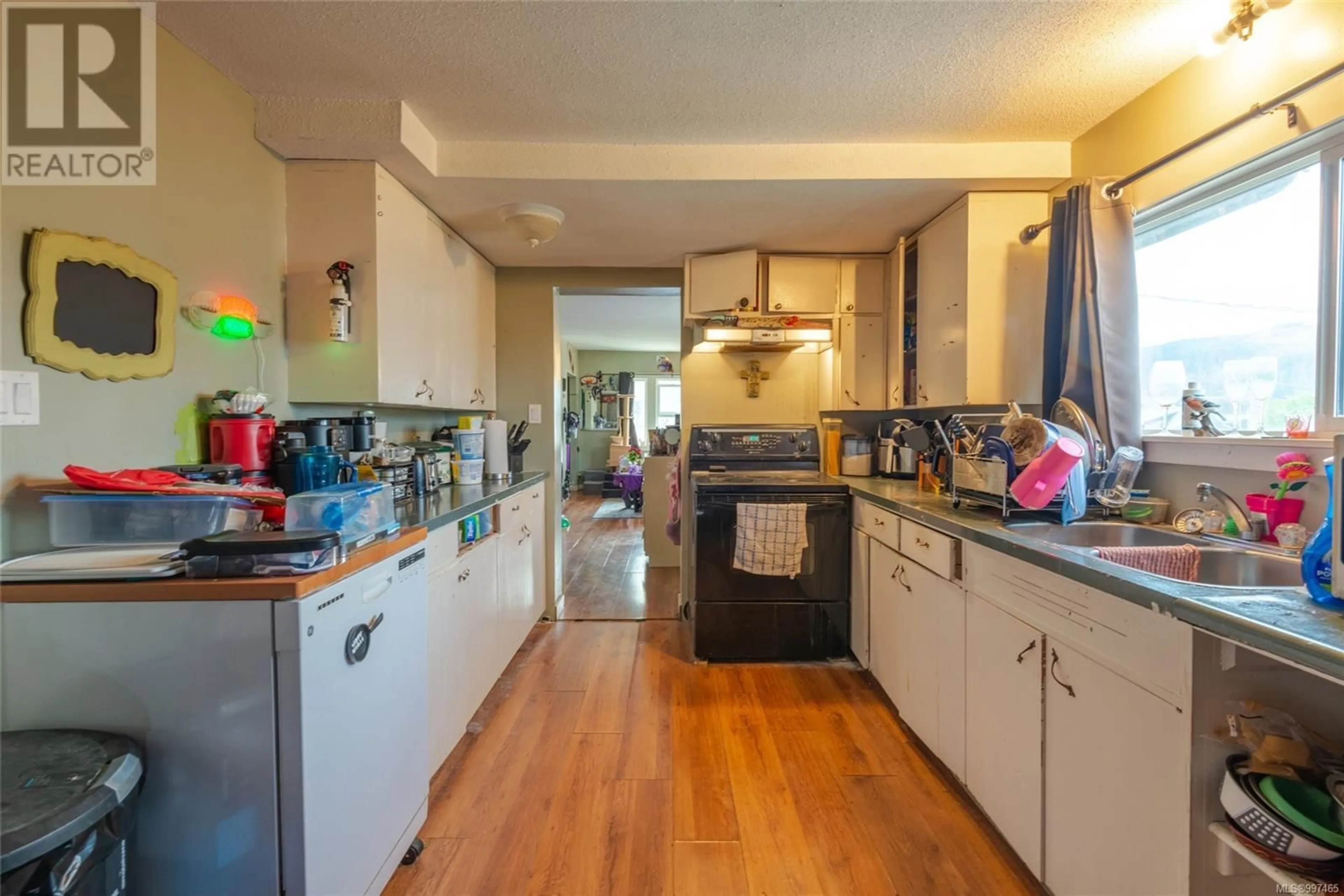 Standard kitchen, unknown for 4969 ATHOL STREET, Port Alberni British Columbia V9Y3C6