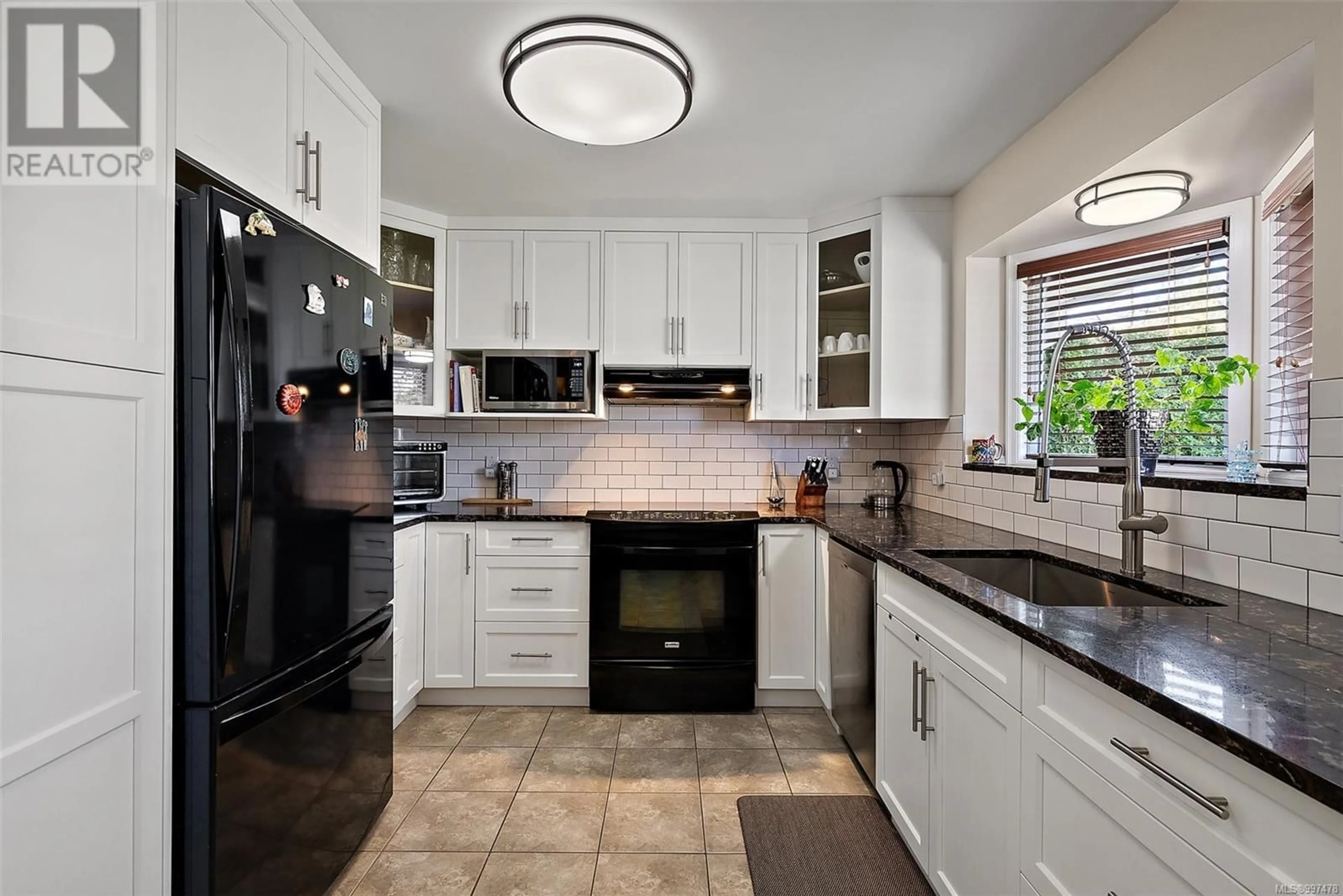 Unknown for 6944 SHINER PLACE, Central Saanich British Columbia V8M1E8
