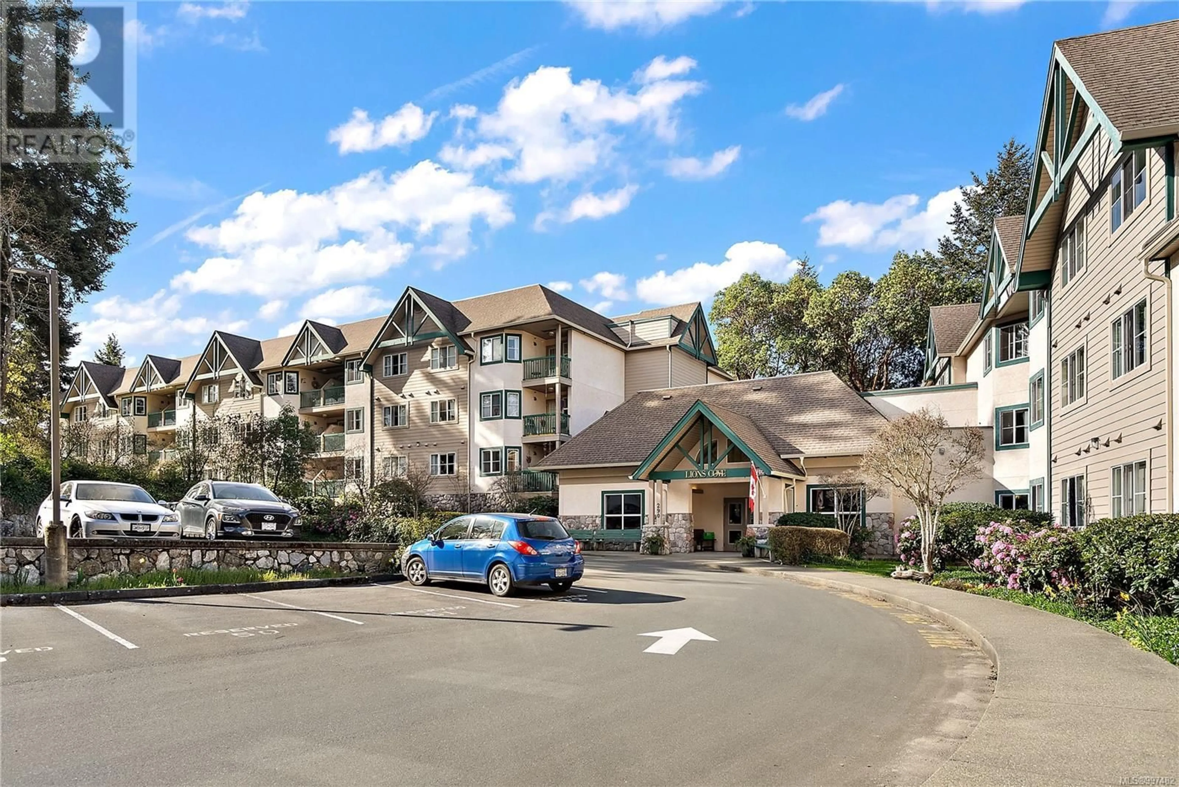 Patio, mountain view for 122 - 290 ISLAND HIGHWAY, View Royal British Columbia V9B1G5