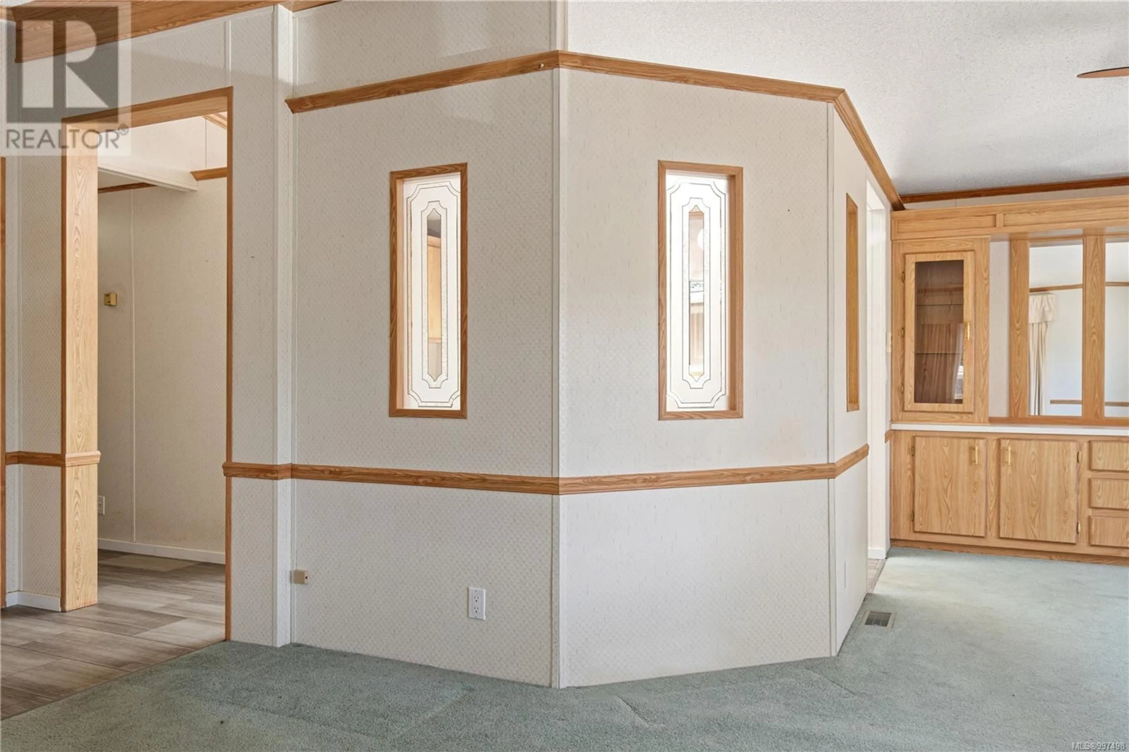 Indoor foyer for 33 - 5854 TURNER ROAD, Nanaimo British Columbia V9T2N6