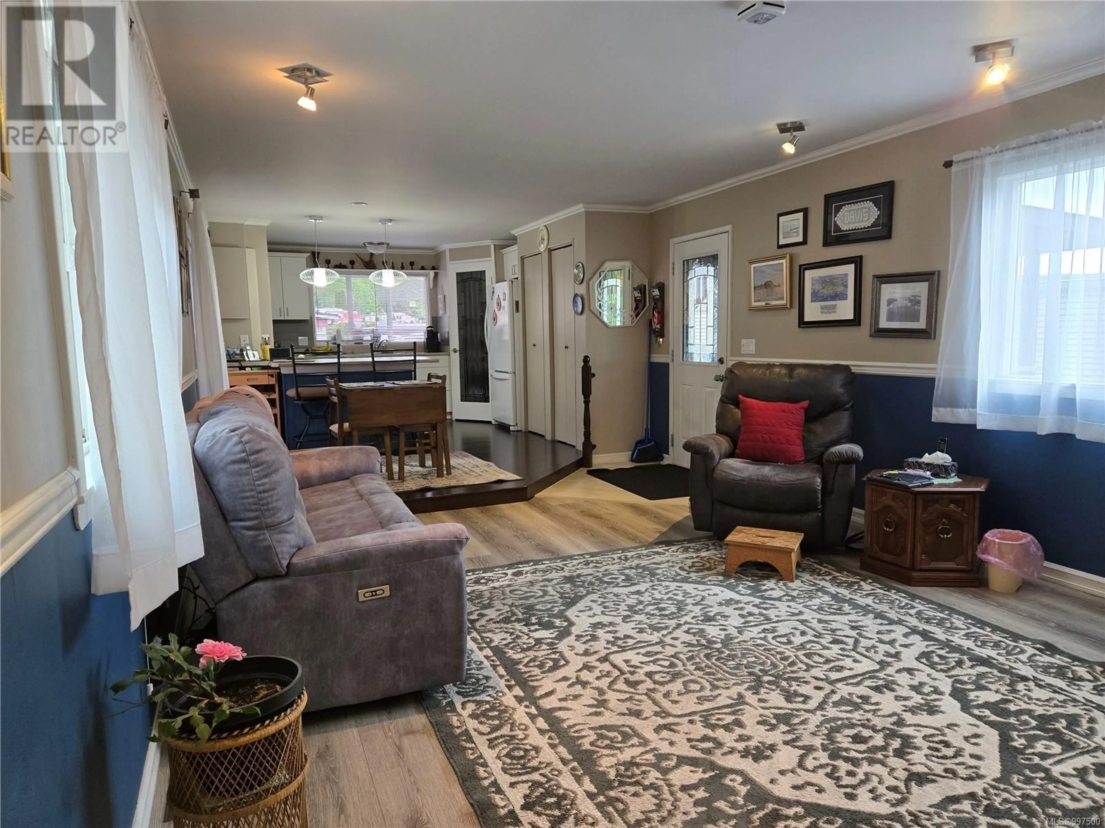 Living room with furniture, unknown for 41 - 951 HOMEWOOD ROAD, Campbell River British Columbia V9W3N7