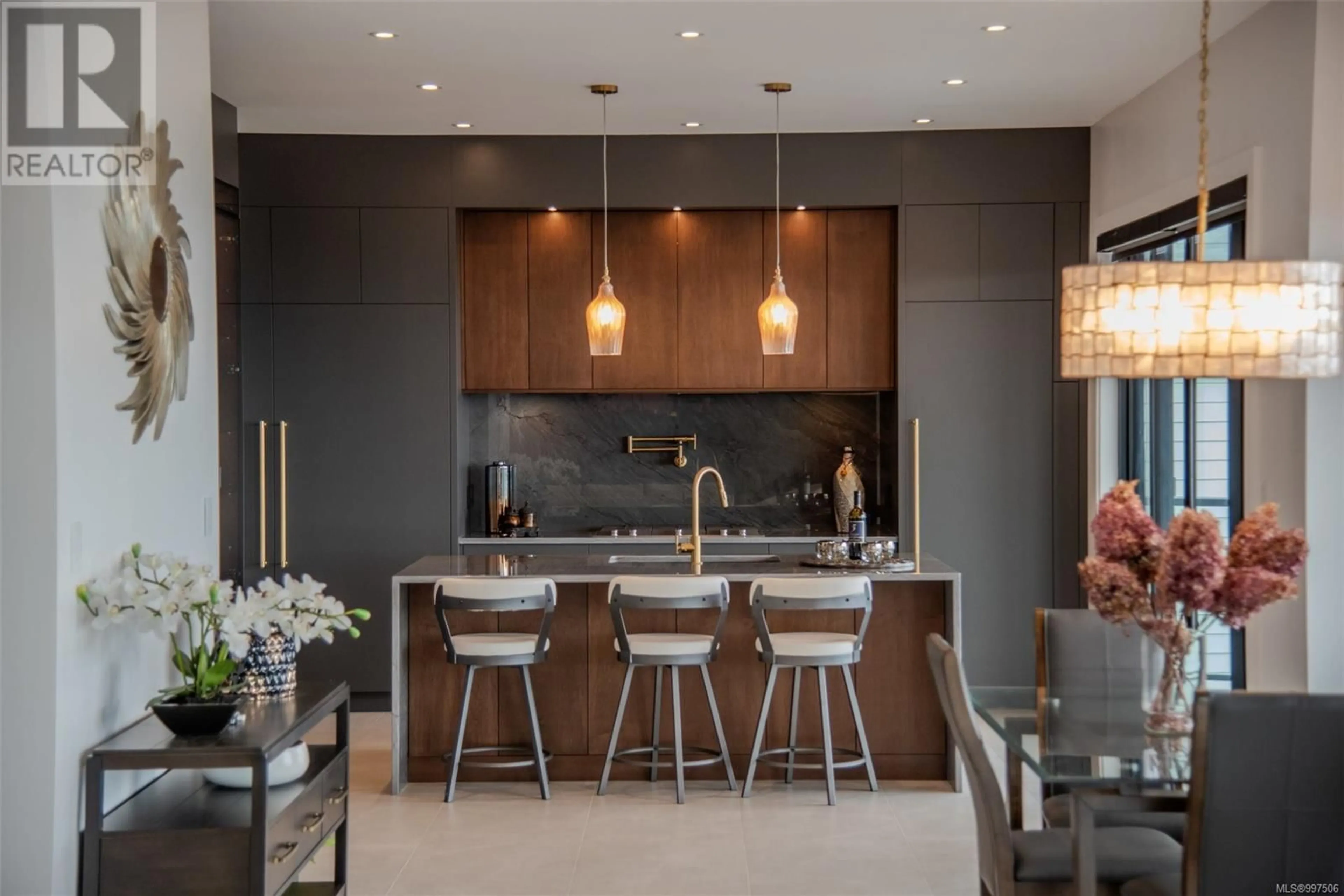 Contemporary kitchen, unknown for 2189 NAVIGATORS RISE, Langford British Columbia V9B0P4