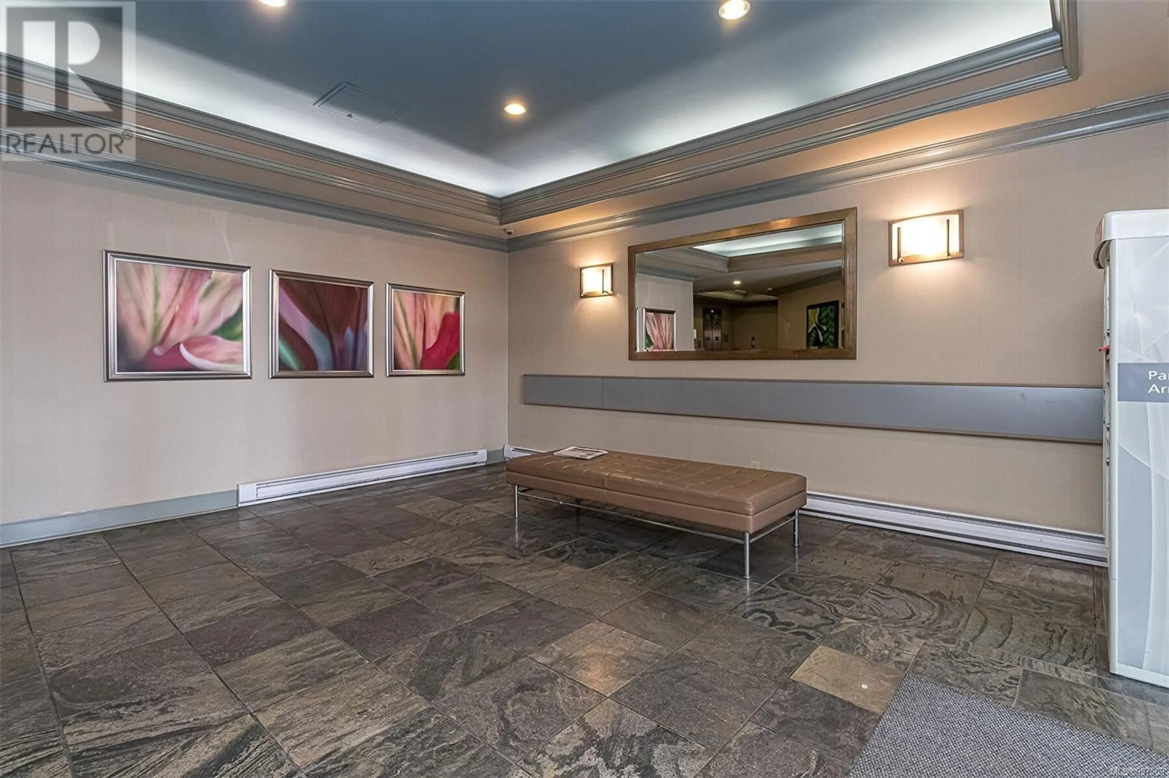 Lobby for 210 - 835 VIEW STREET, Victoria British Columbia V8W3W8