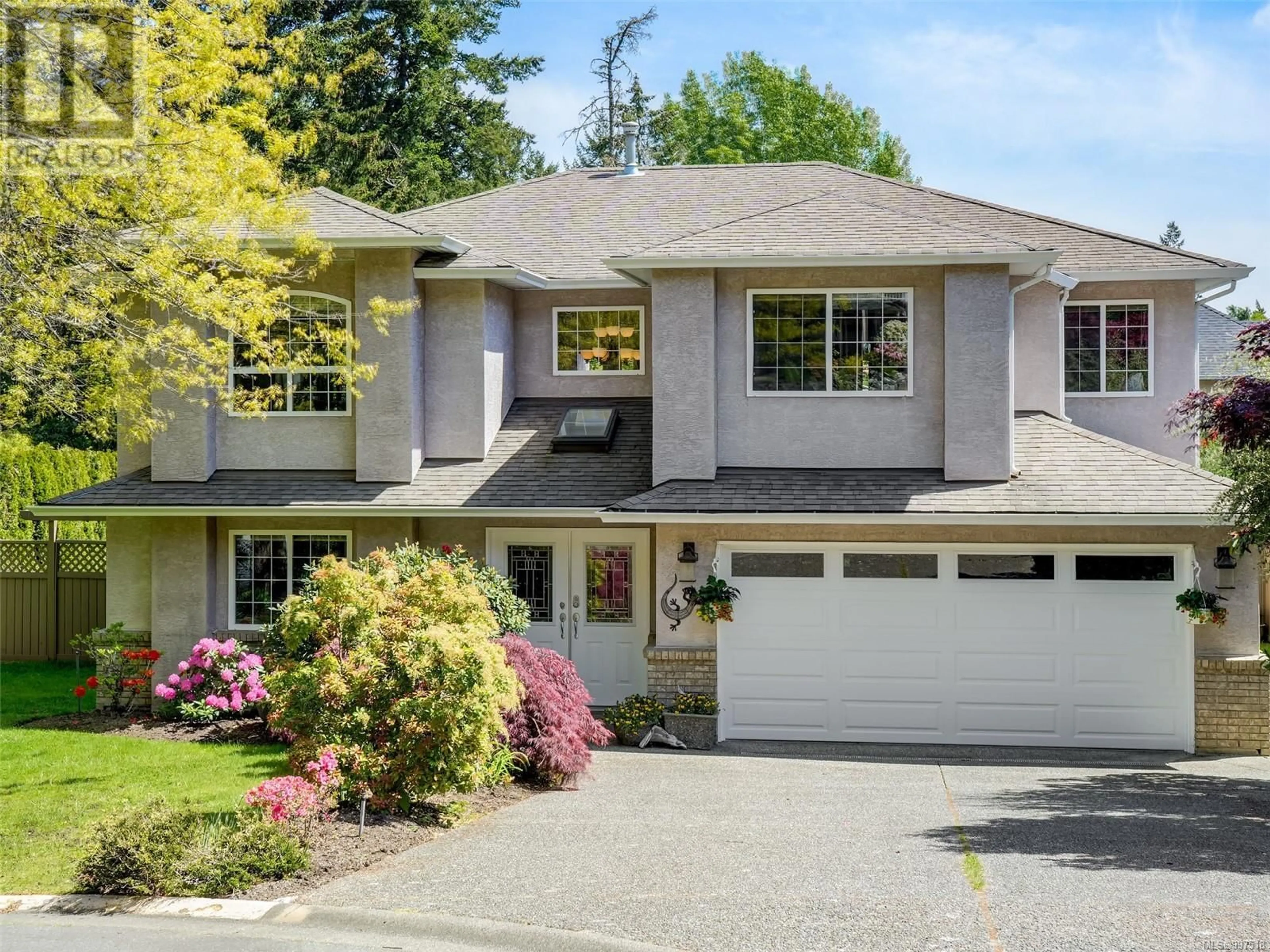 Home with vinyl exterior material, street for 1935 RIVERSIDE DRIVE, View Royal British Columbia V9E1K7