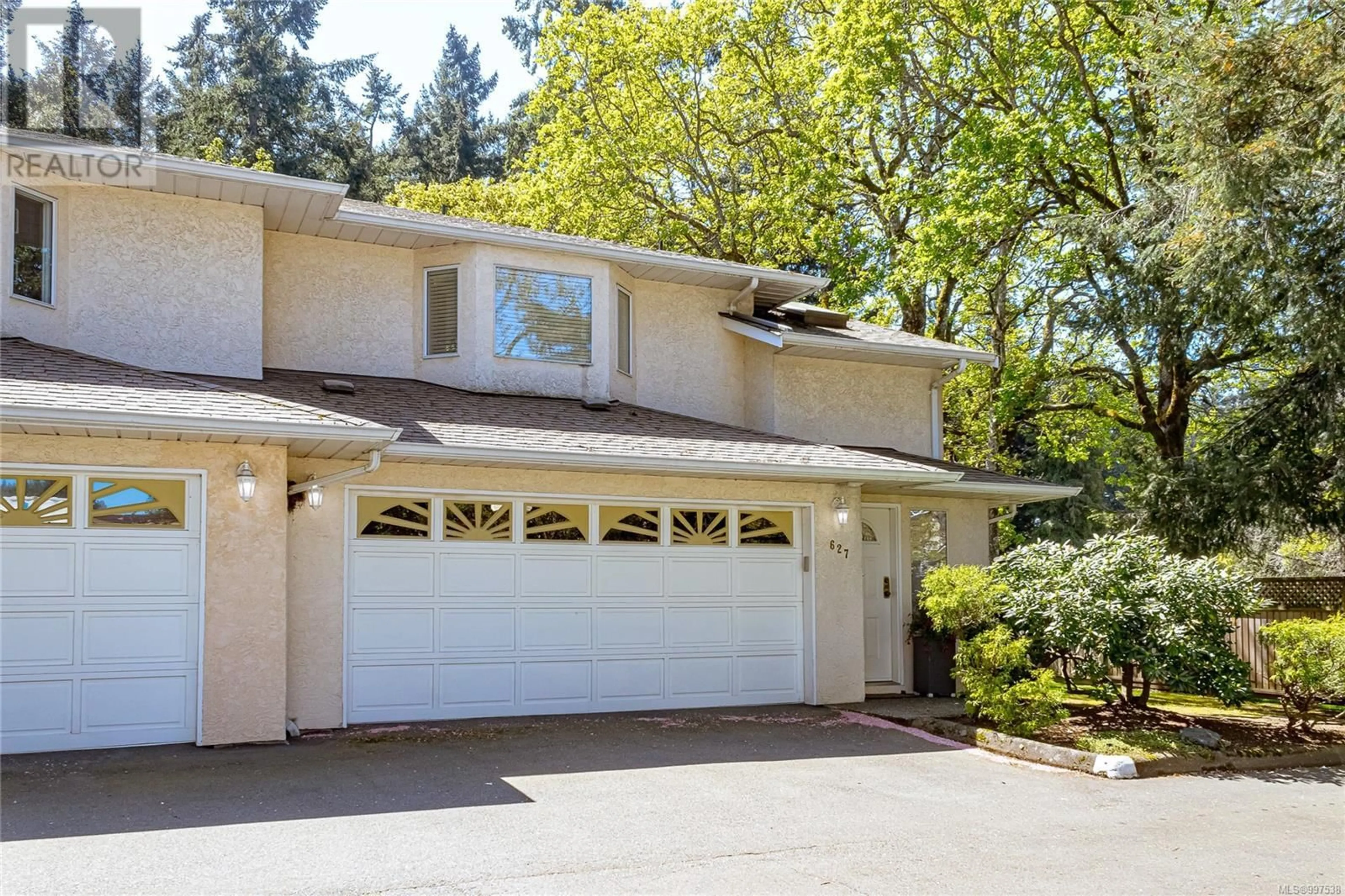 Home with vinyl exterior material, street for 627 GOLDSTREAM AVENUE, Langford British Columbia V9B2W9