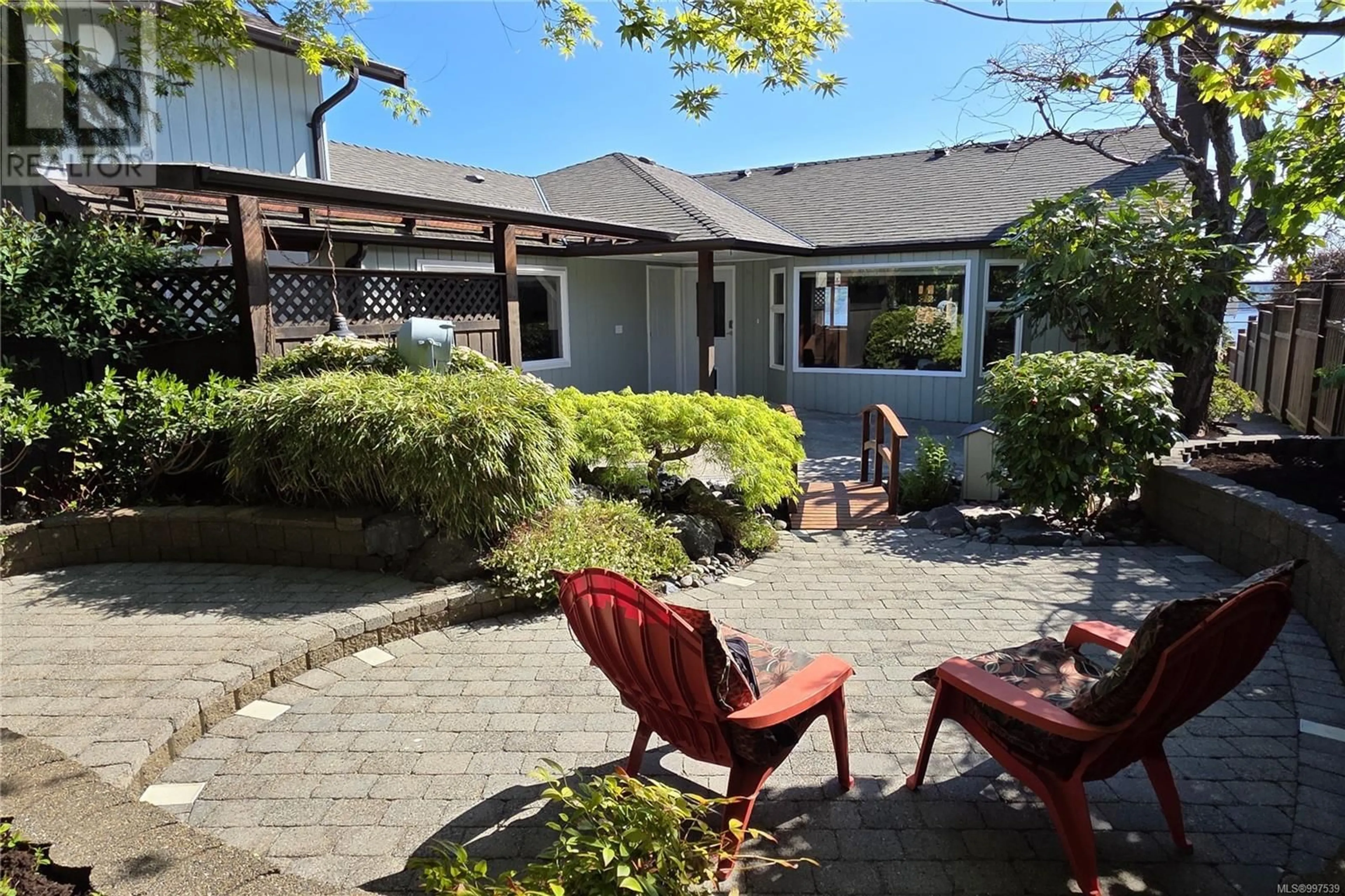 Patio, street for 47 MCLEAN STREET SOUTH, Campbell River British Columbia V9W5P5