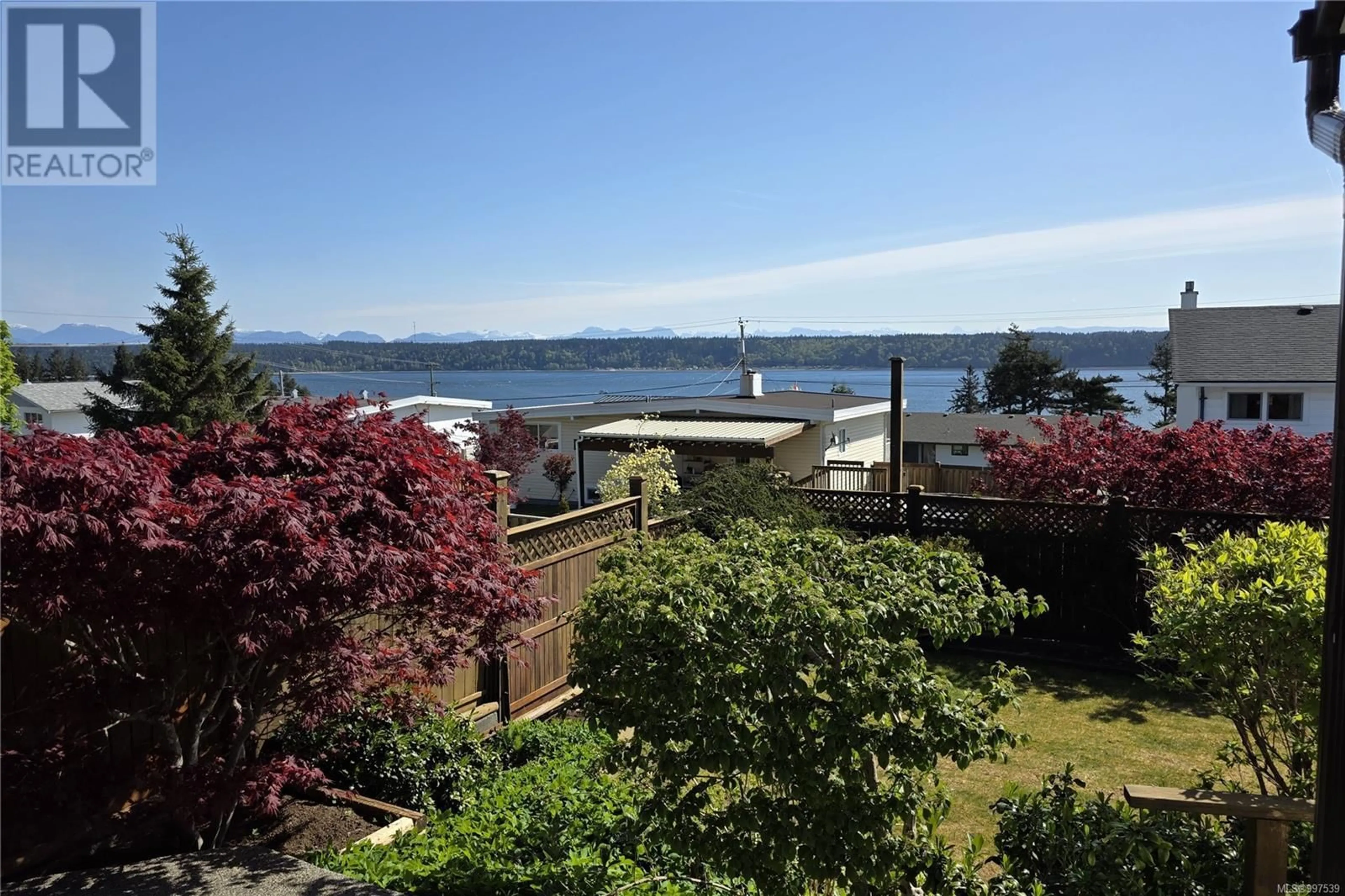 A pic from outside/outdoor area/front of a property/back of a property/a pic from drone, water/lake/river/ocean view for 47 MCLEAN STREET SOUTH, Campbell River British Columbia V9W5P5
