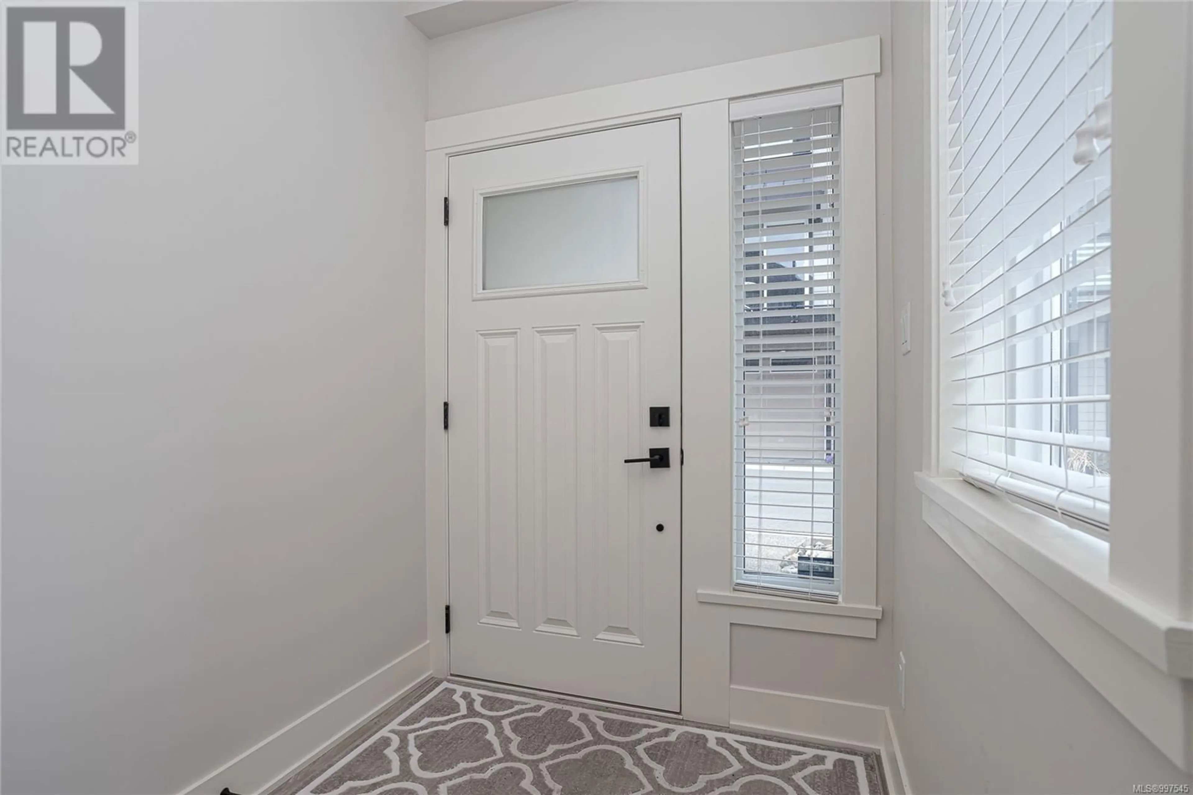 Indoor entryway for 1212 MOONSTONE LOOP, Langford British Columbia V9B0Y6