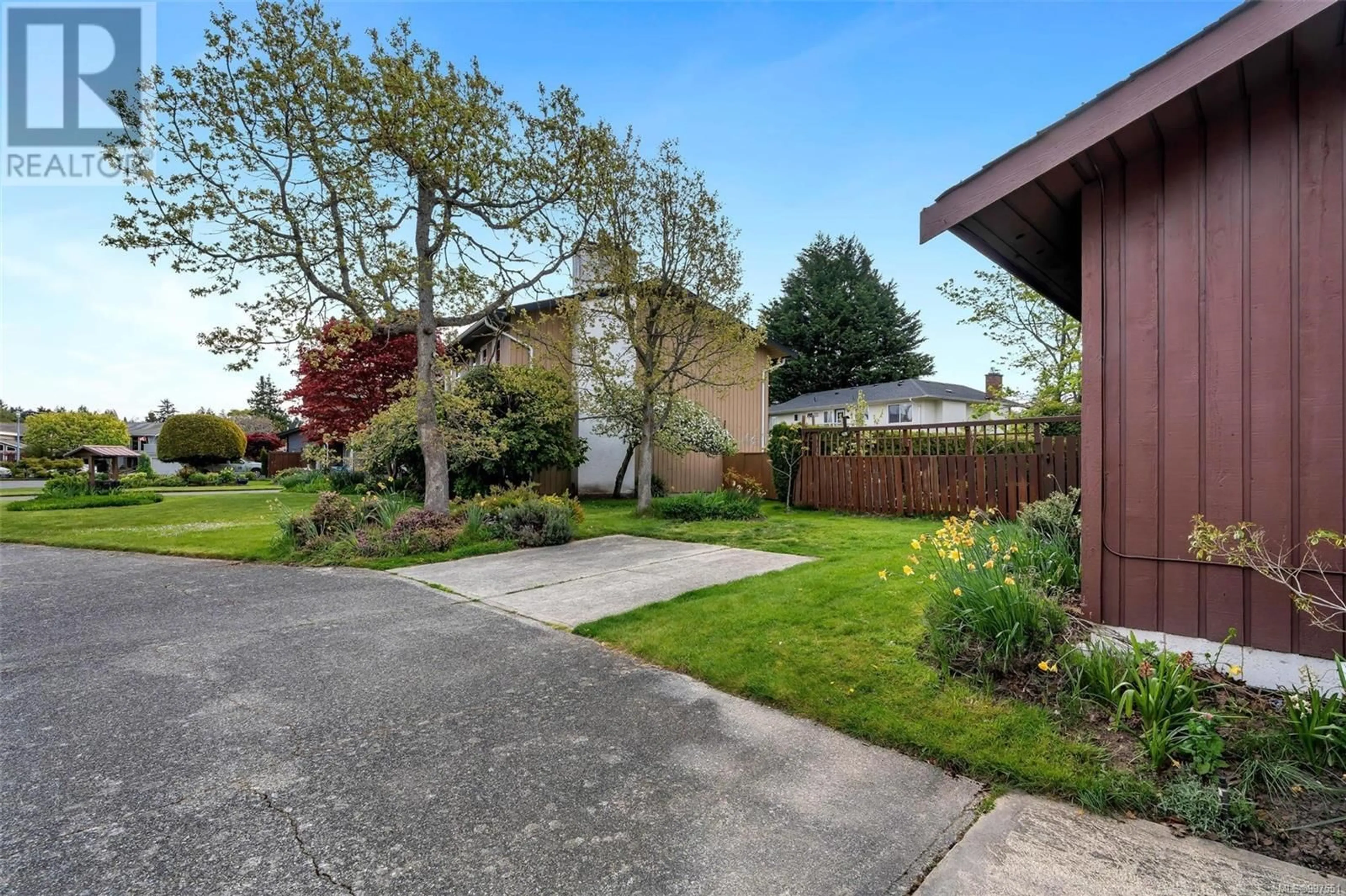 Unknown for 4370 PARAMONT PLACE, Saanich British Columbia V8N5V6