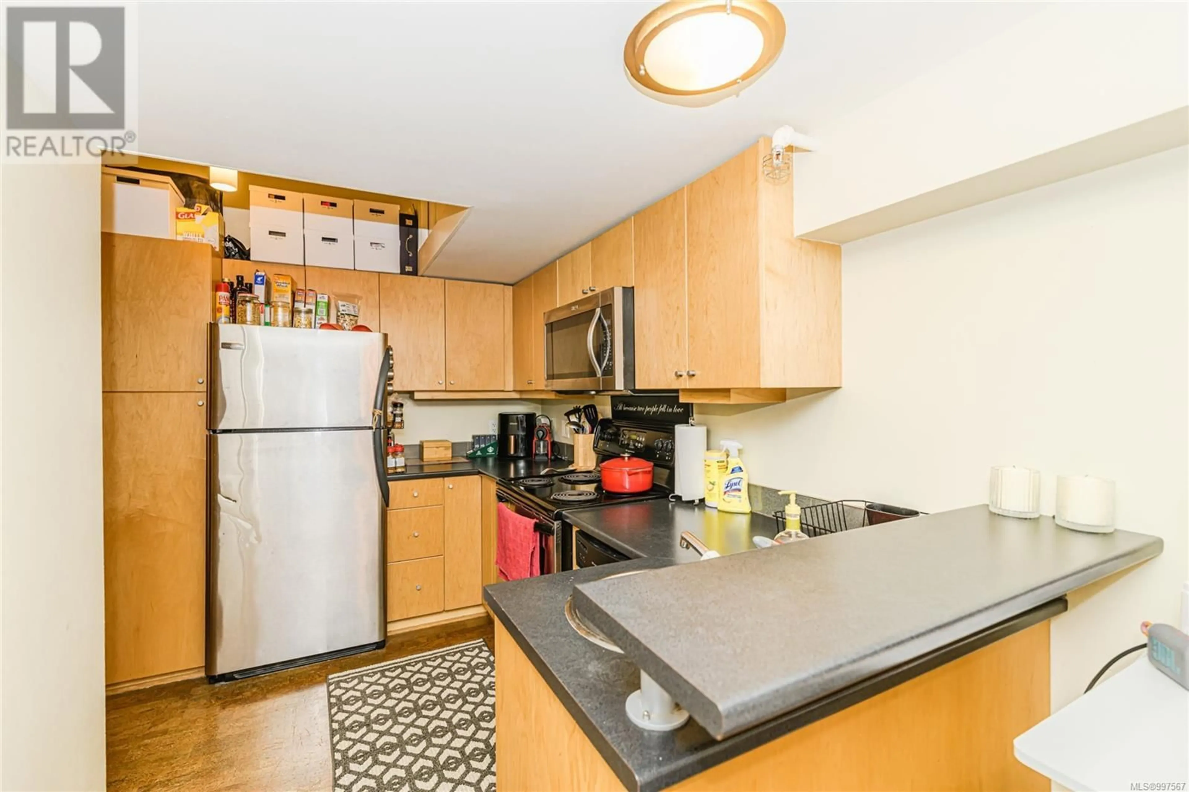 Standard kitchen, unknown for 212 - 524 YATES STREET, Victoria British Columbia V8W1K8