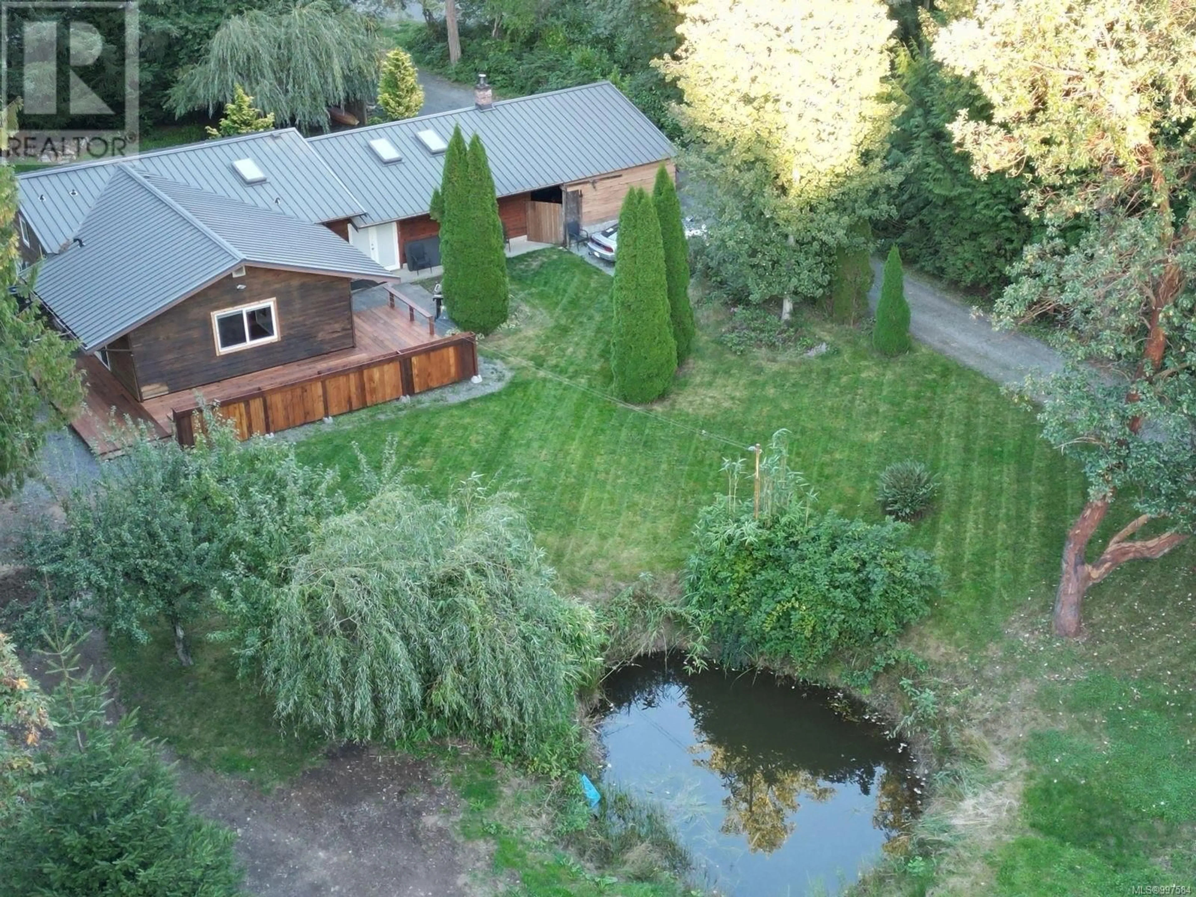 A pic from outside/outdoor area/front of a property/back of a property/a pic from drone, unknown for 3420 TRANS CANADA HIGHWAY, Cobble Hill British Columbia V0R1L0