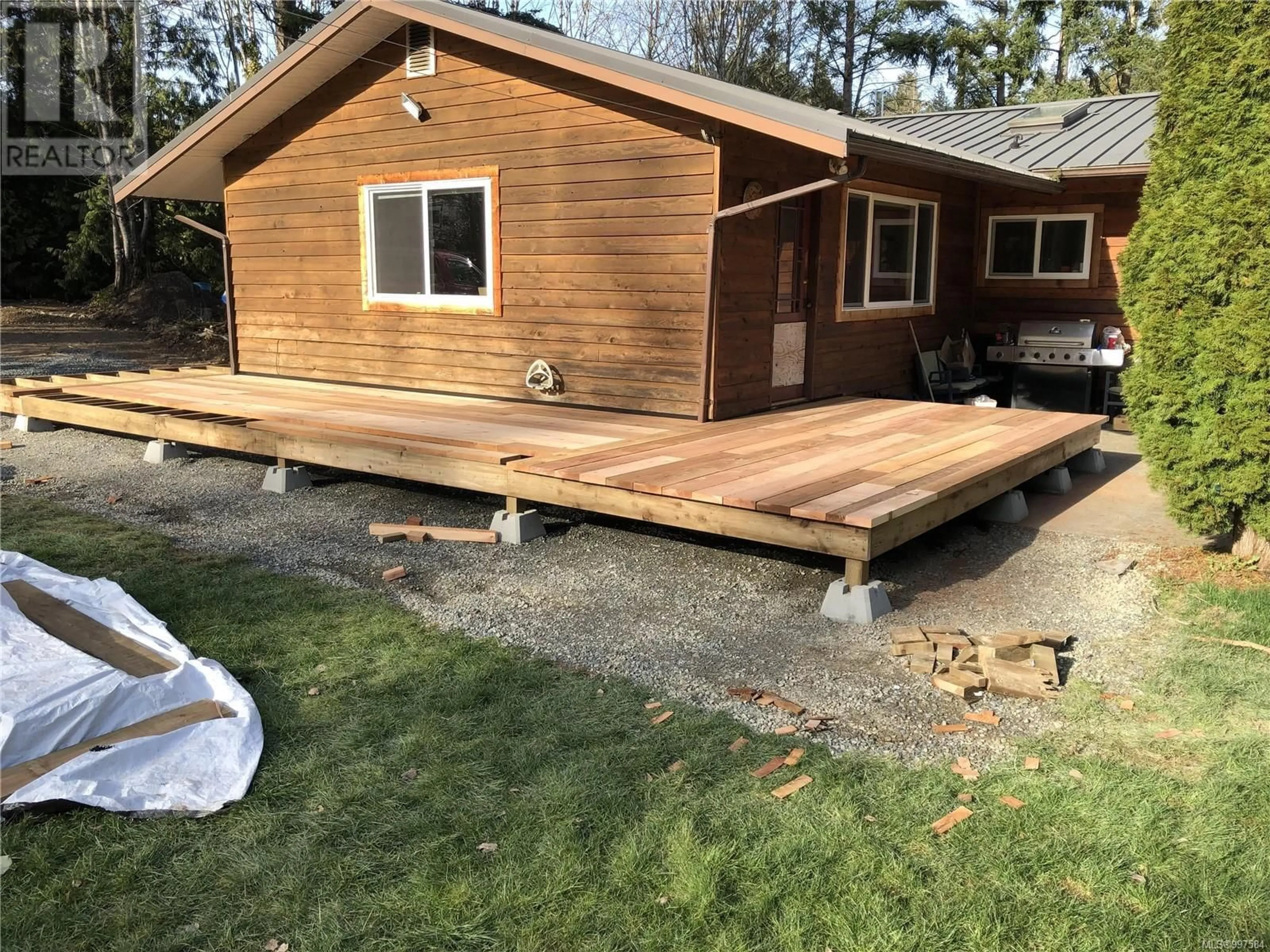 Patio, building for 3420 TRANS CANADA HIGHWAY, Cobble Hill British Columbia V0R1L0